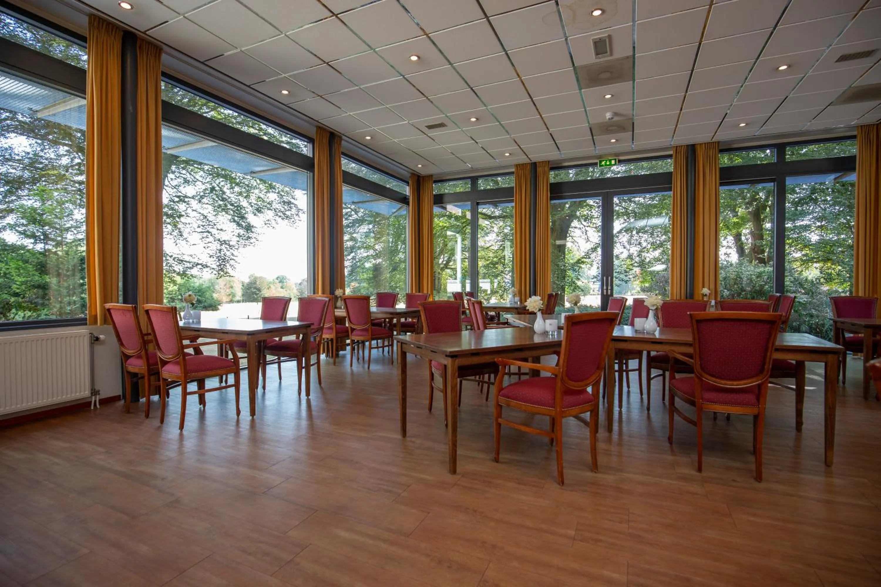 Restaurant/places to eat in Fletcher Hotel Restaurant Paasberg