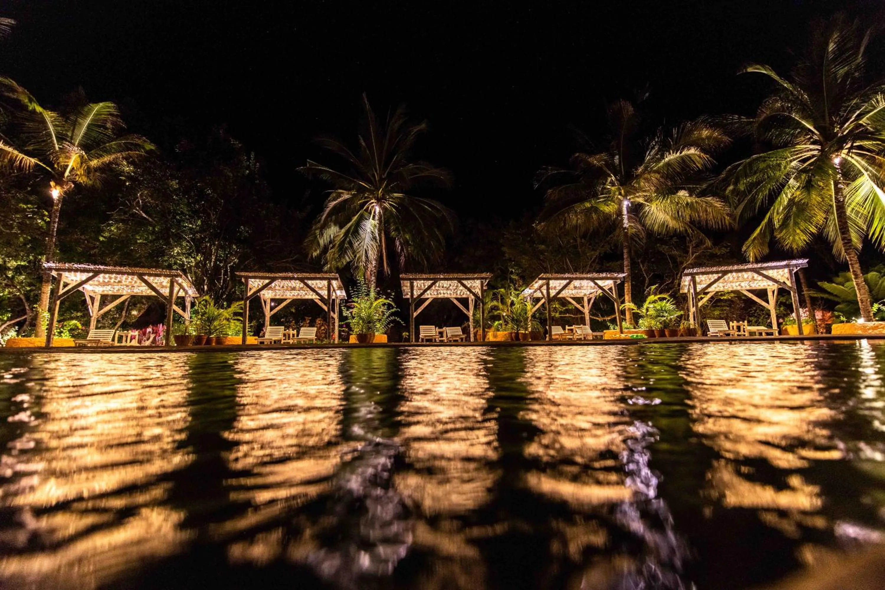 Night in Chale Island Resort