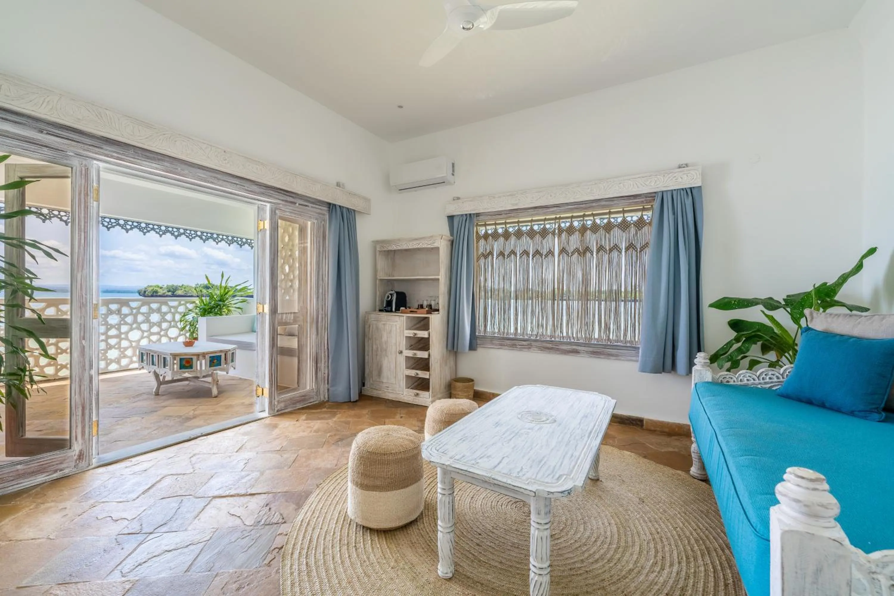 Balcony/Terrace in Chale Island Resort