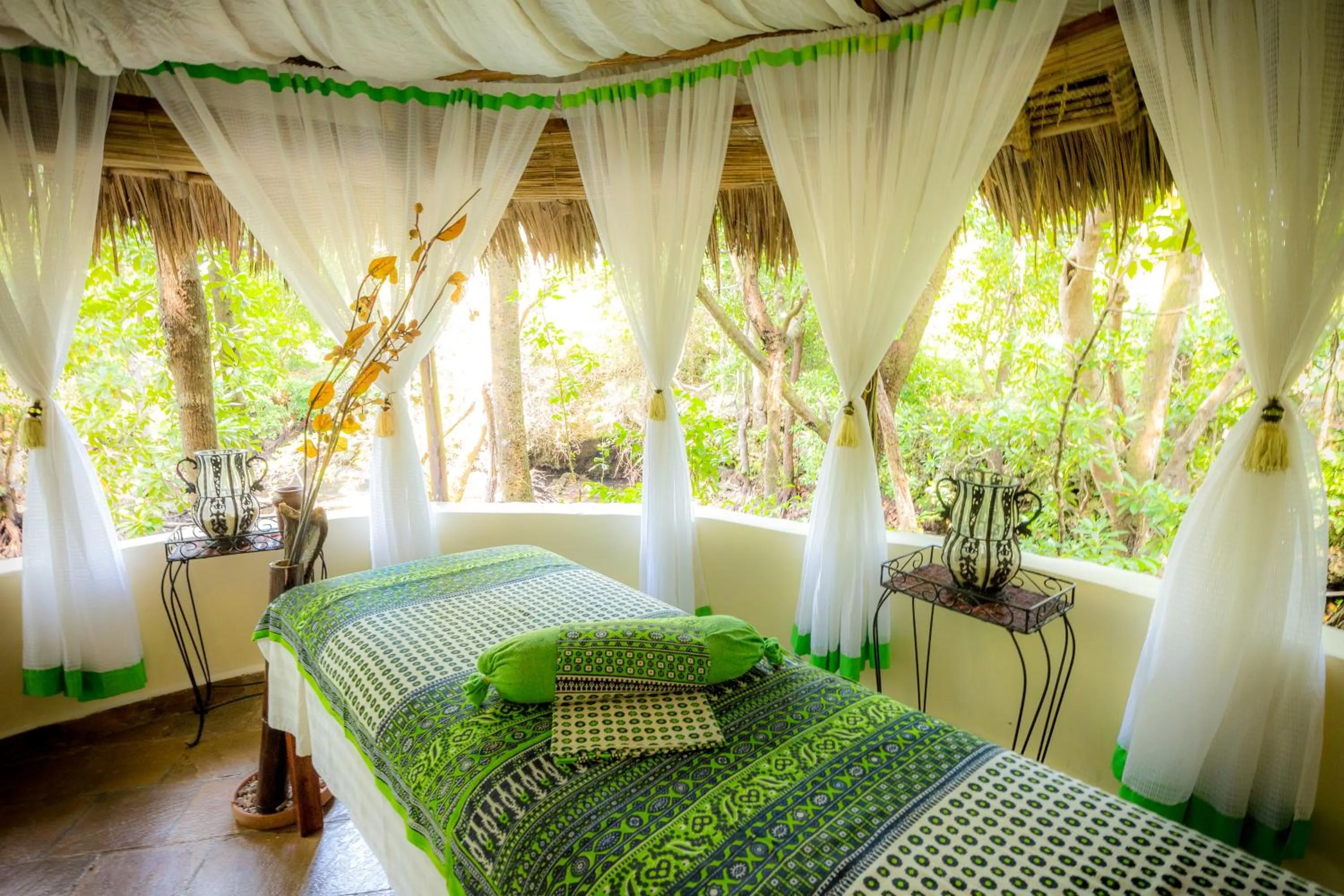 Spa and wellness centre/facilities, Bed in Chale Island Resort