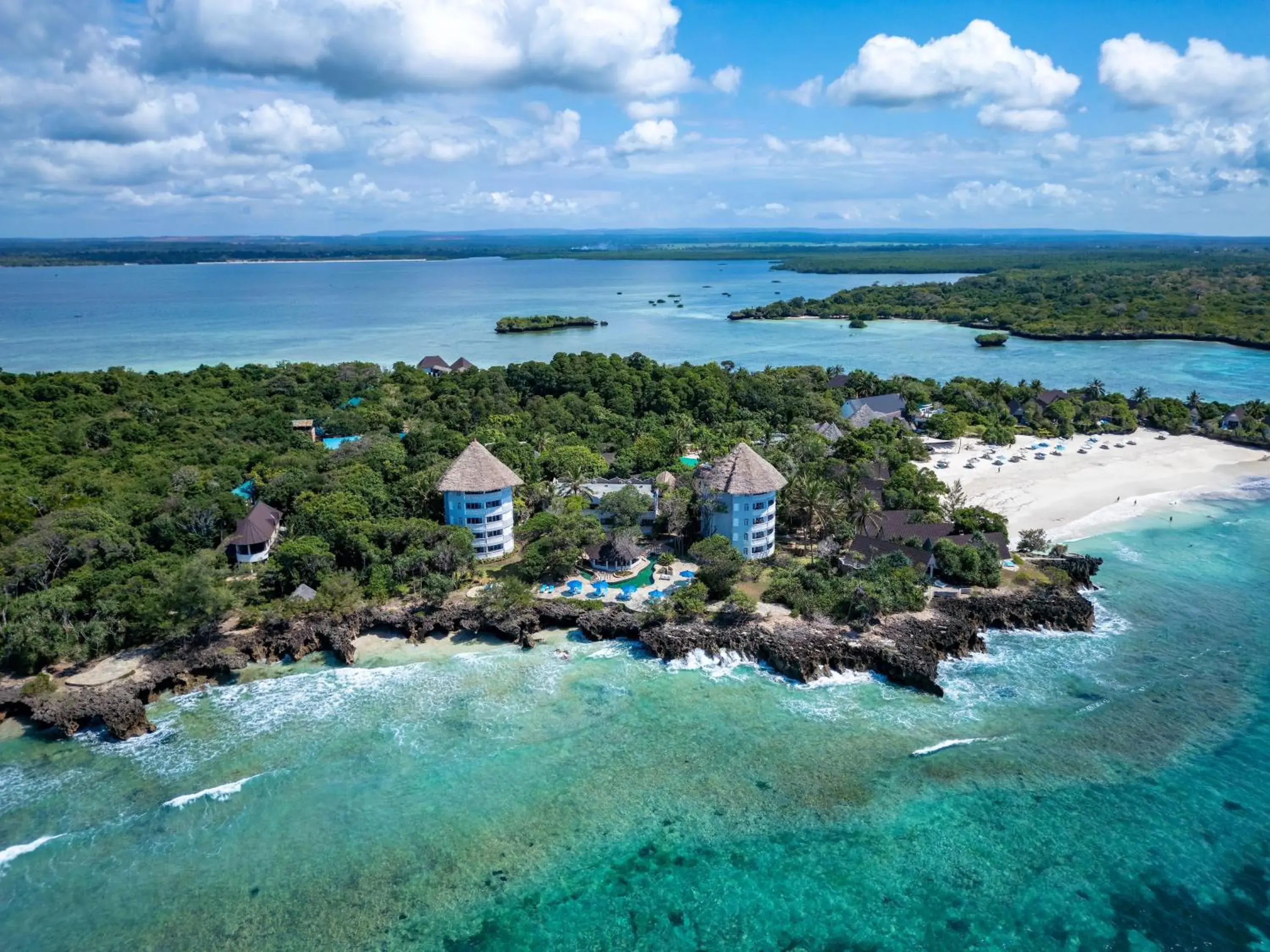 Property building in Chale Island Resort Property building in Chale Island Resort