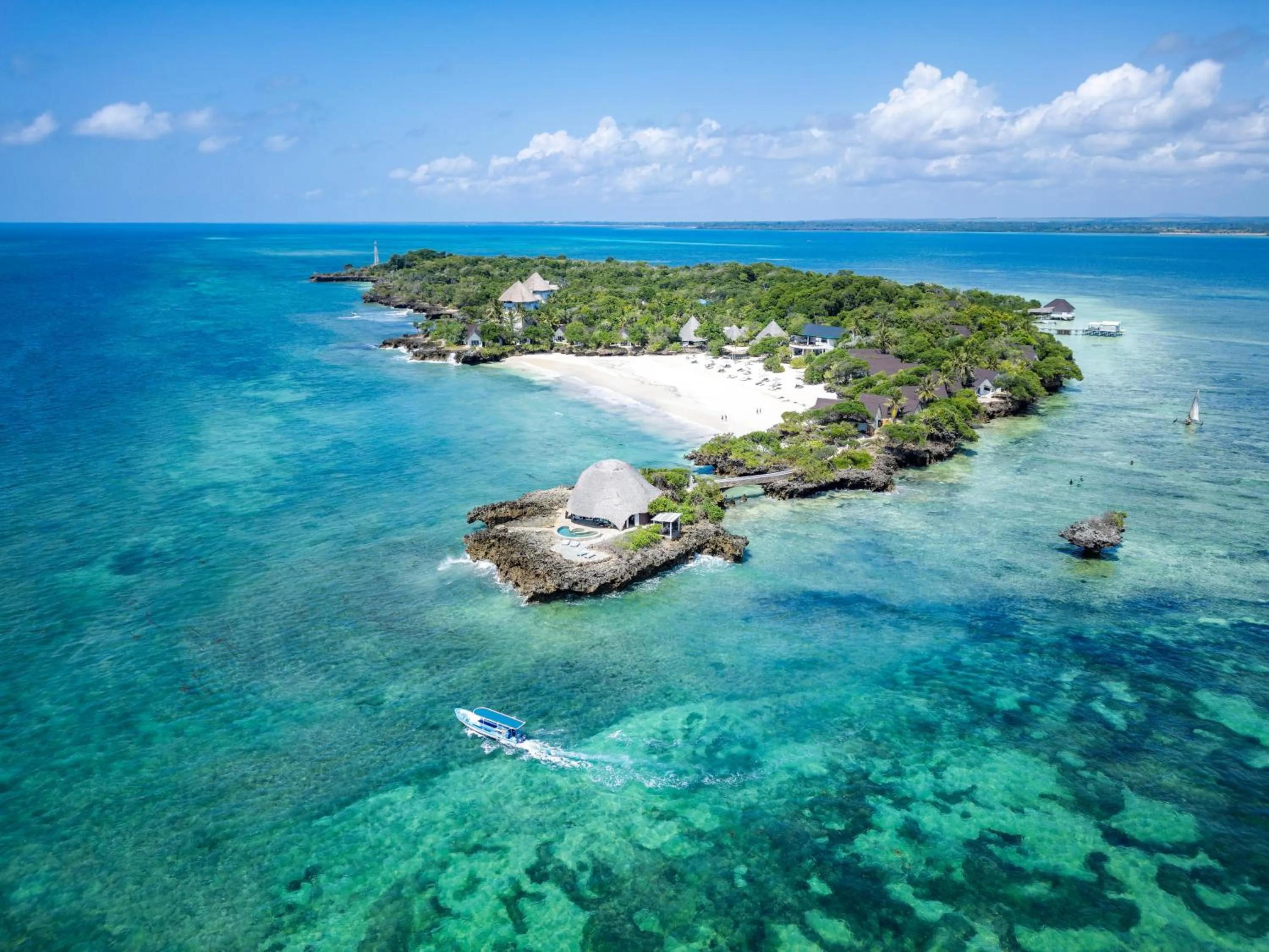 Beach in Chale Island Resort