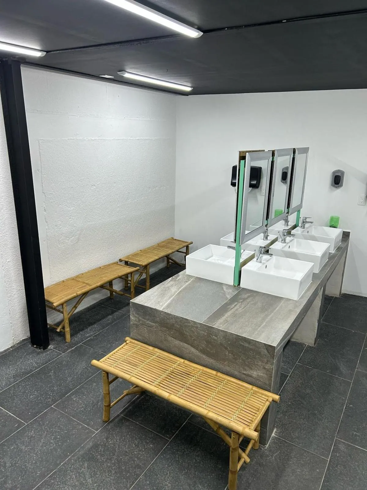 Bathroom in Green Caps