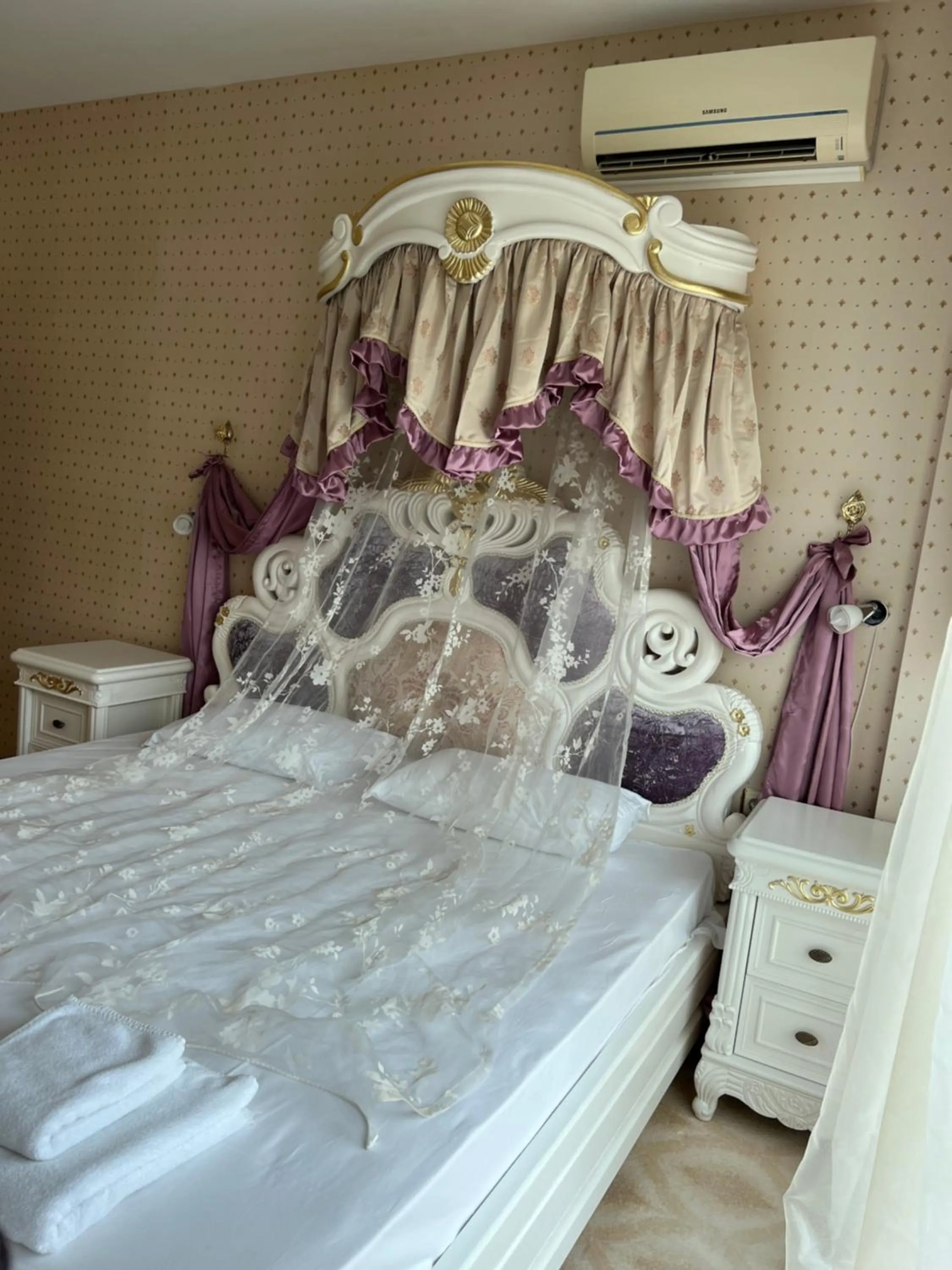 Bedroom, Bed in Hotel Amore Beach - All Inclusive