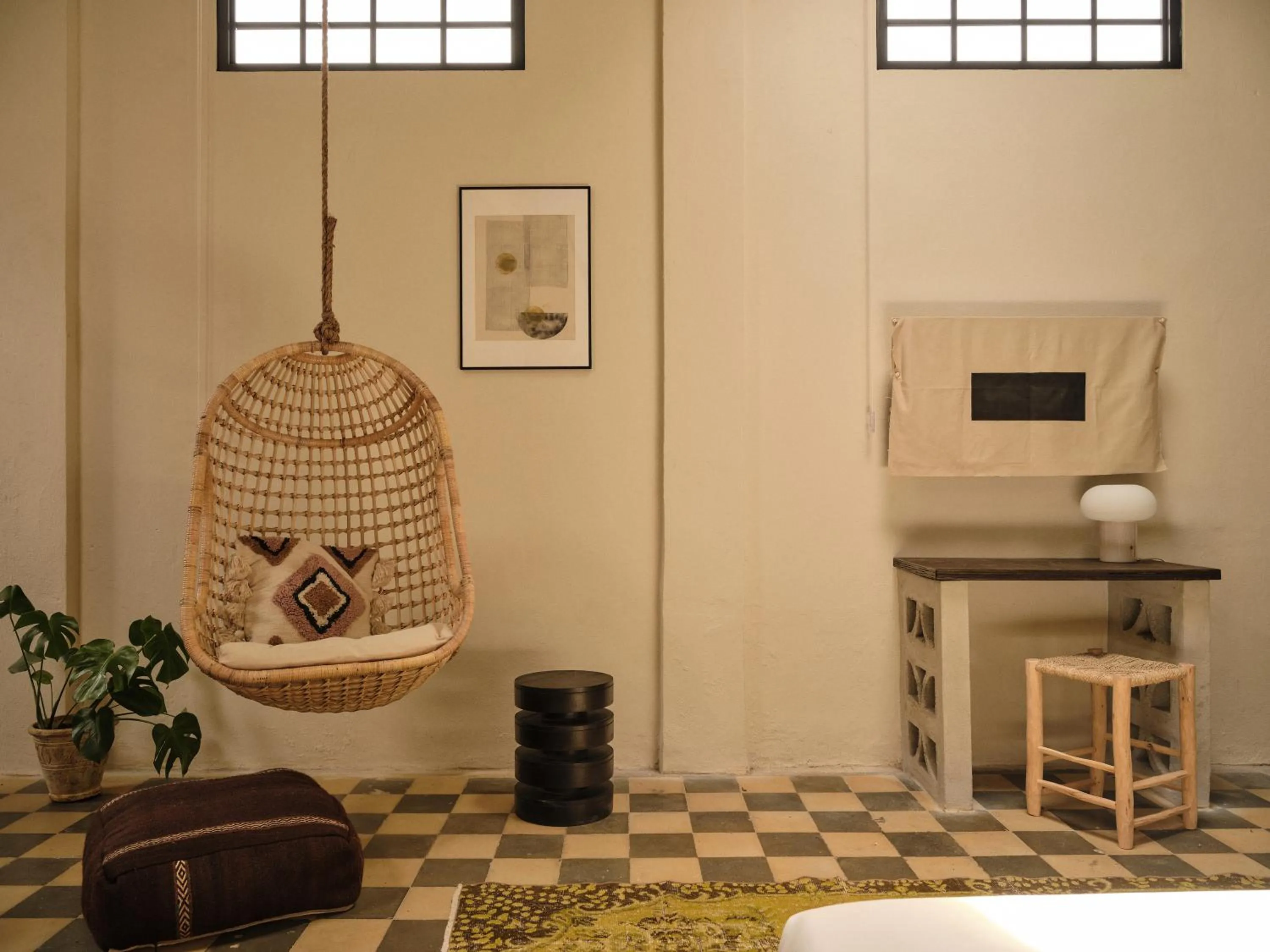 Seating area in PAZ by DW