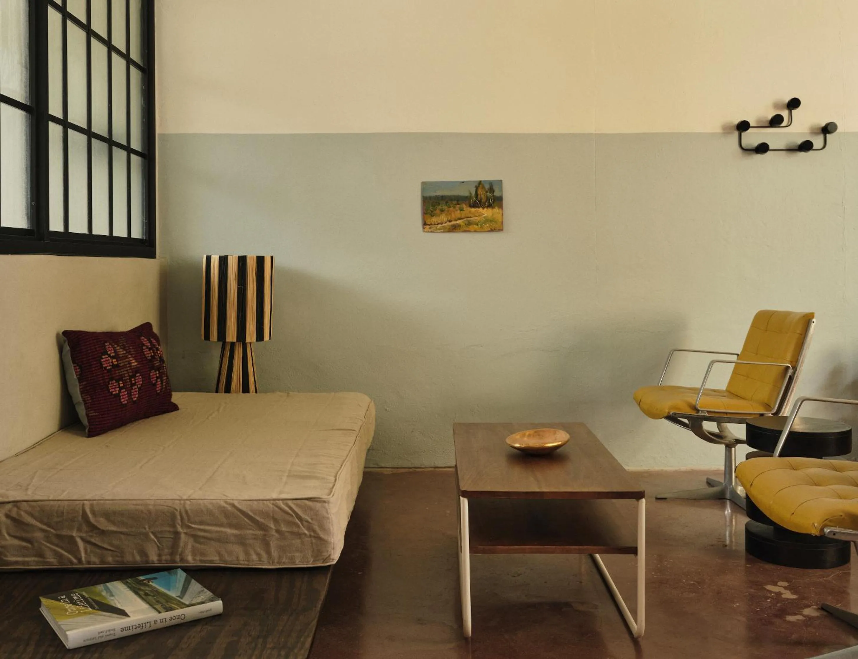 Photo of the whole room, Bed in PAZ by DW