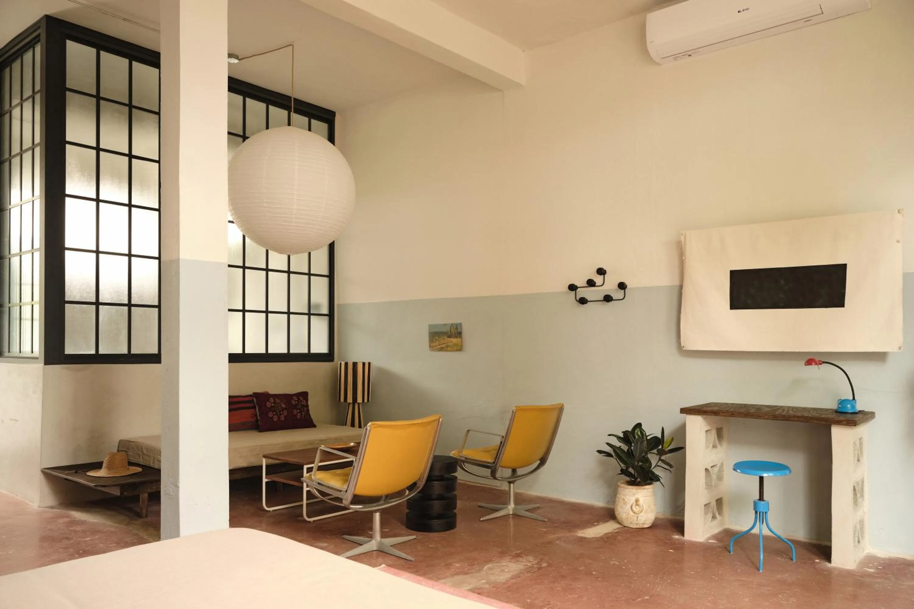 Living room in PAZ by DW