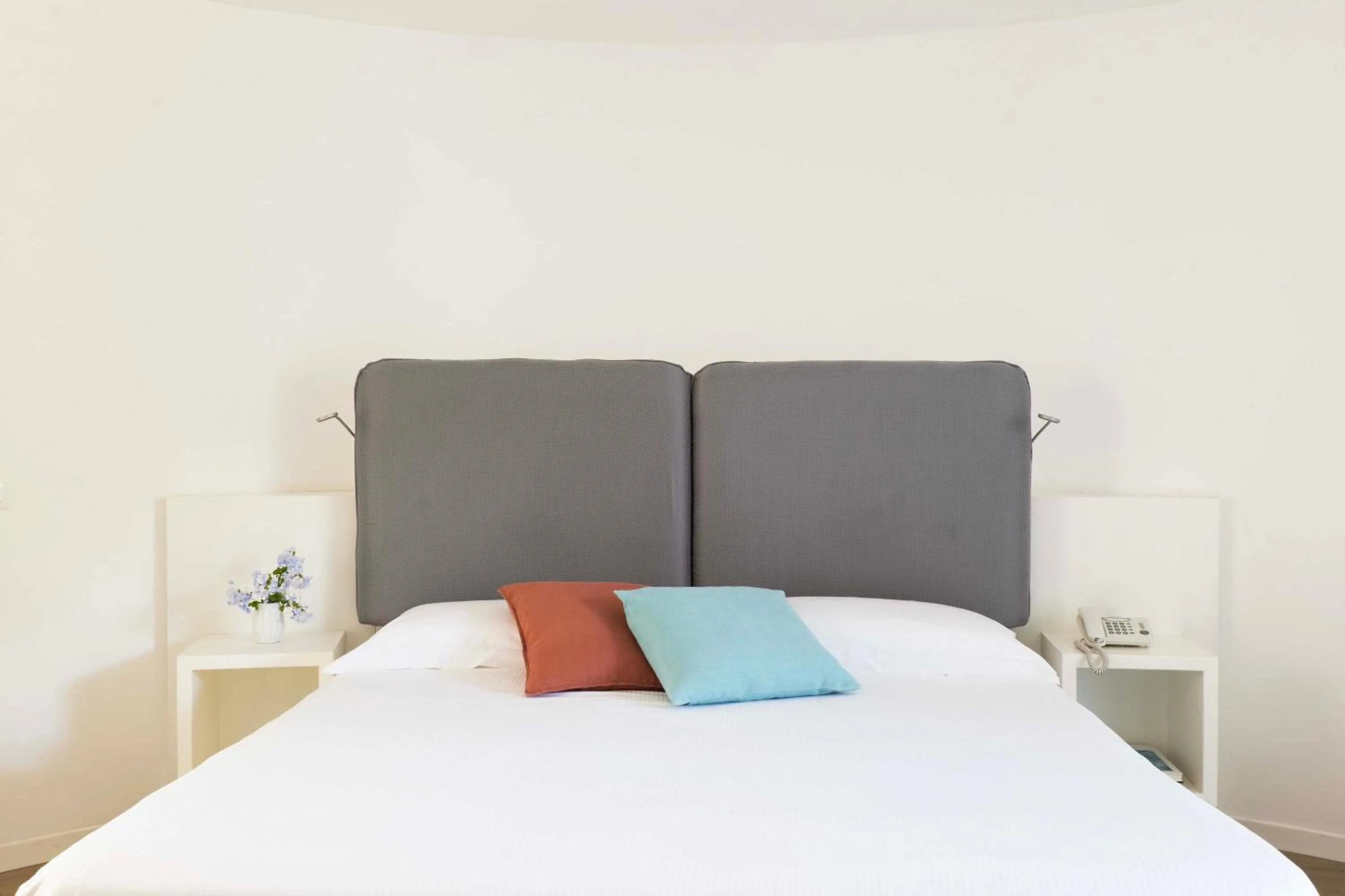 Bedroom, Bed in Infinity Resort Tropea