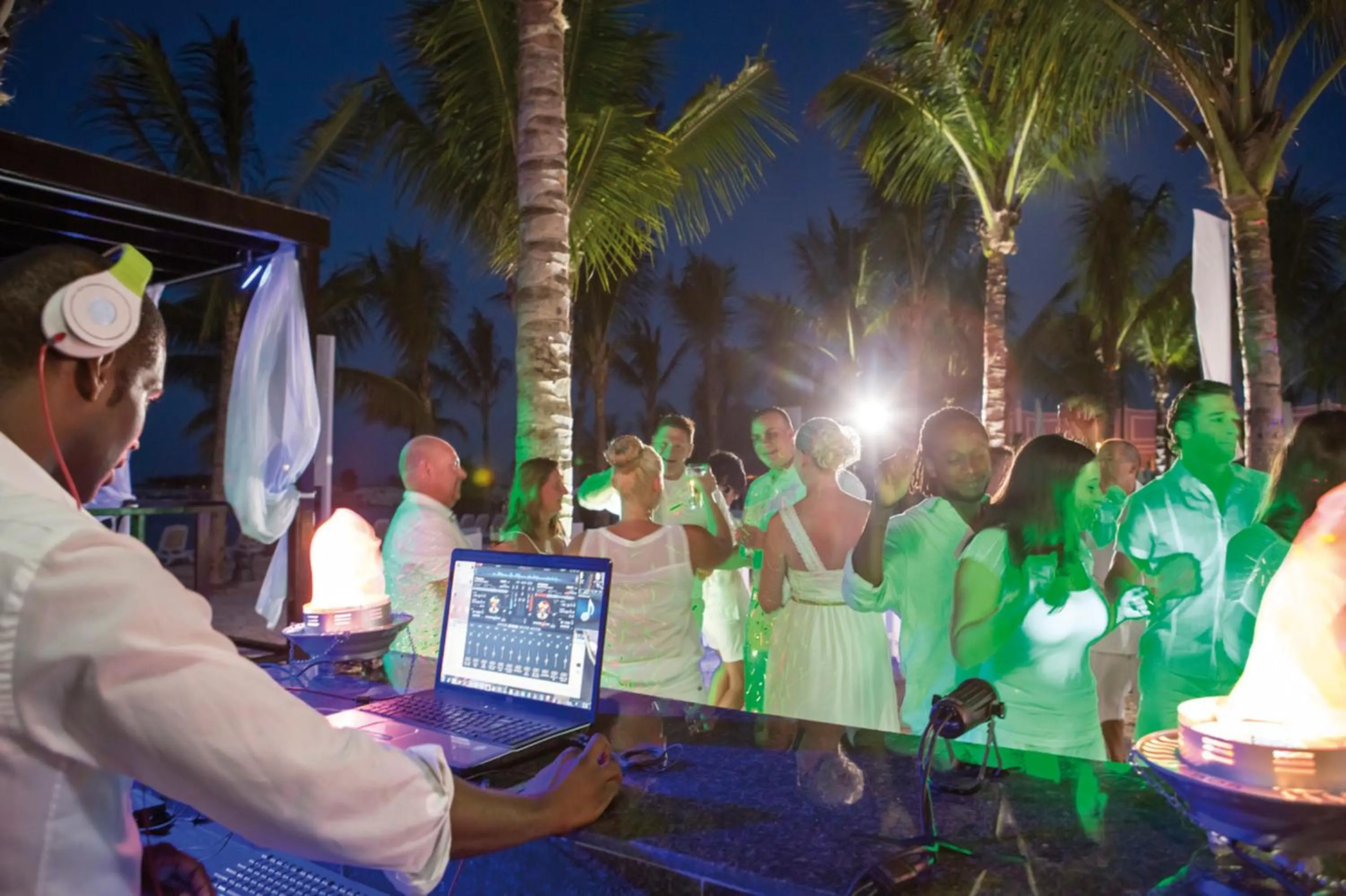 People in Riu Palace Jamaica - Adults Only - All Inclusive