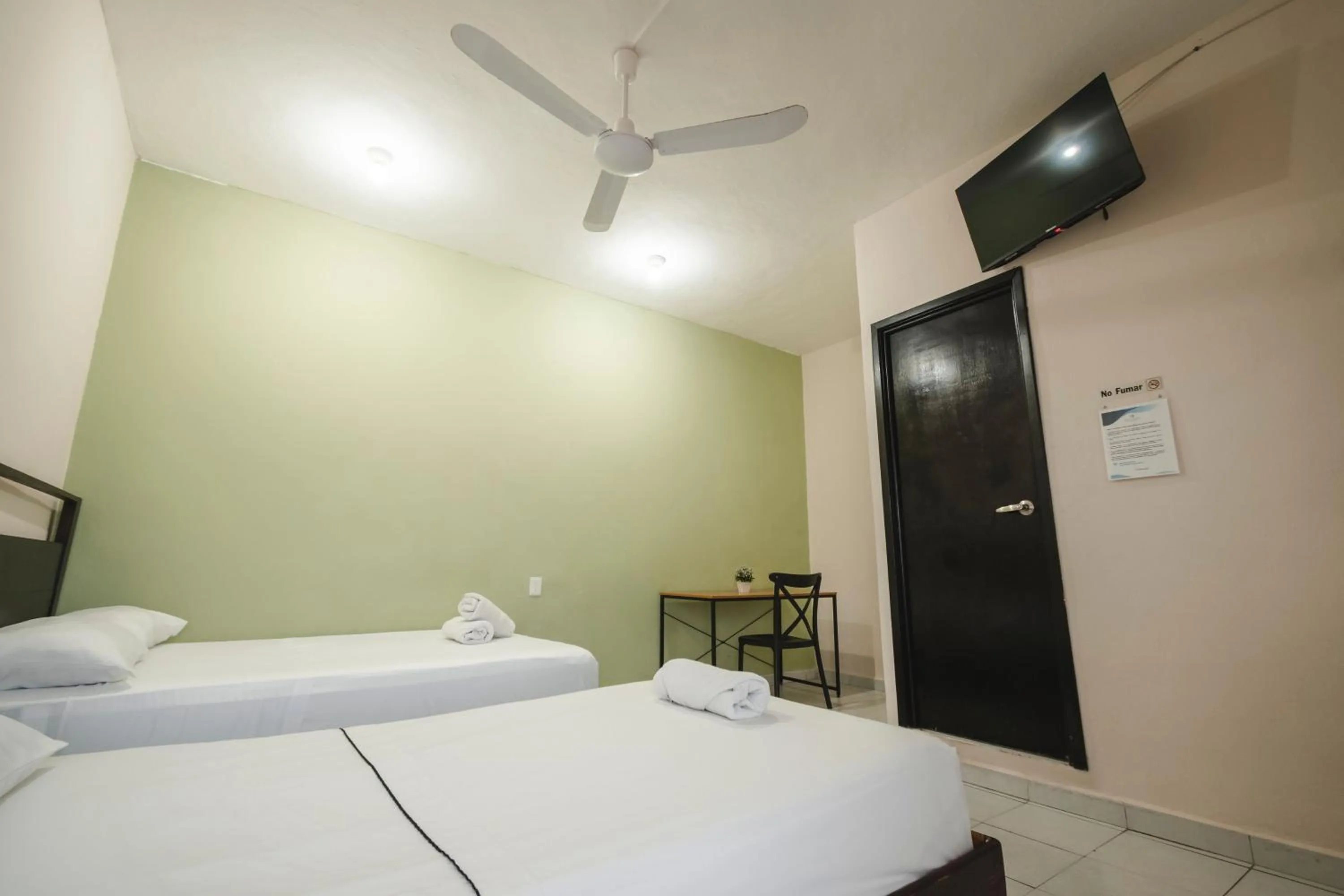 Photo of the whole room, Bed in Hotel Quiam