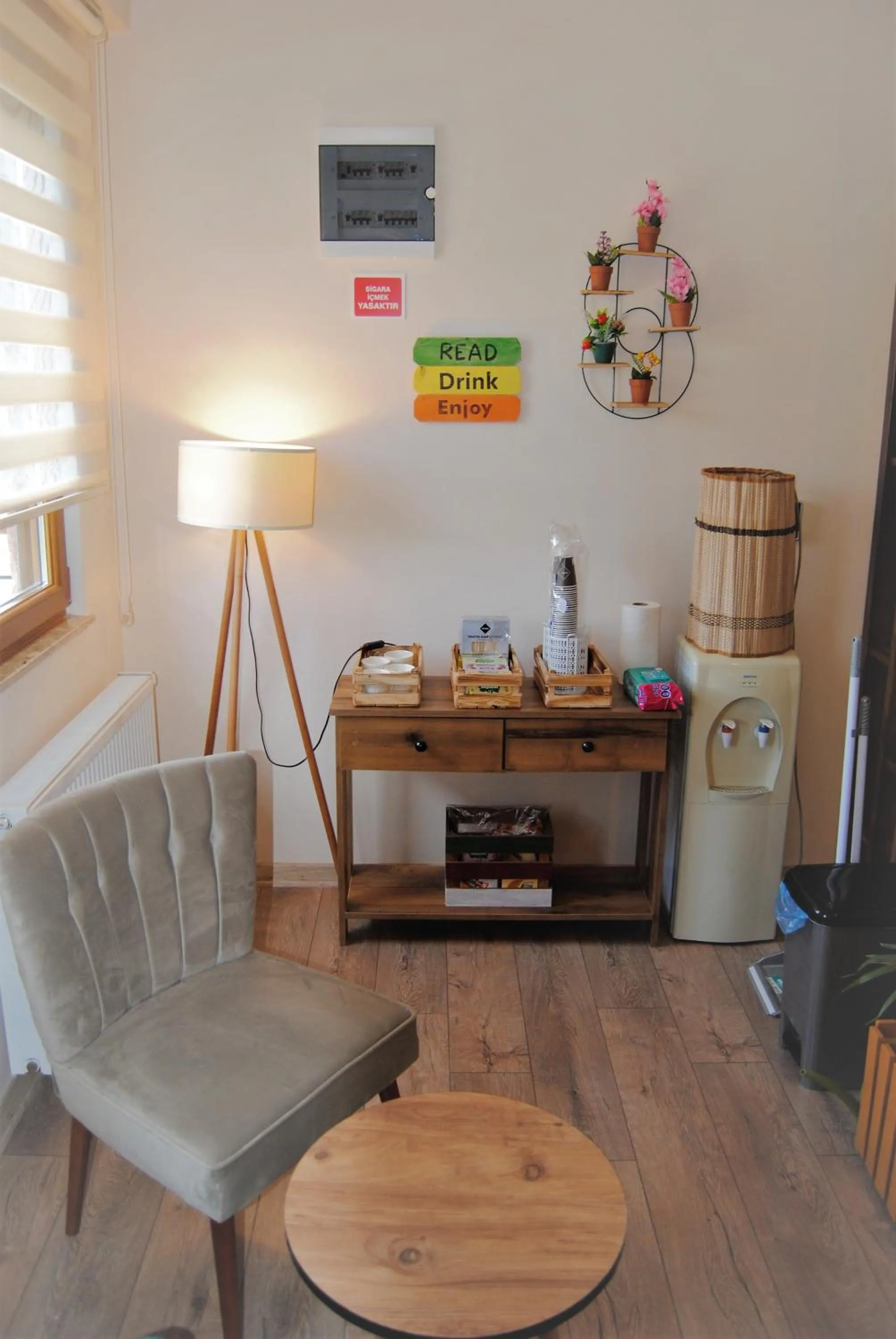 Seating area in BEYAZ KONAK Güre