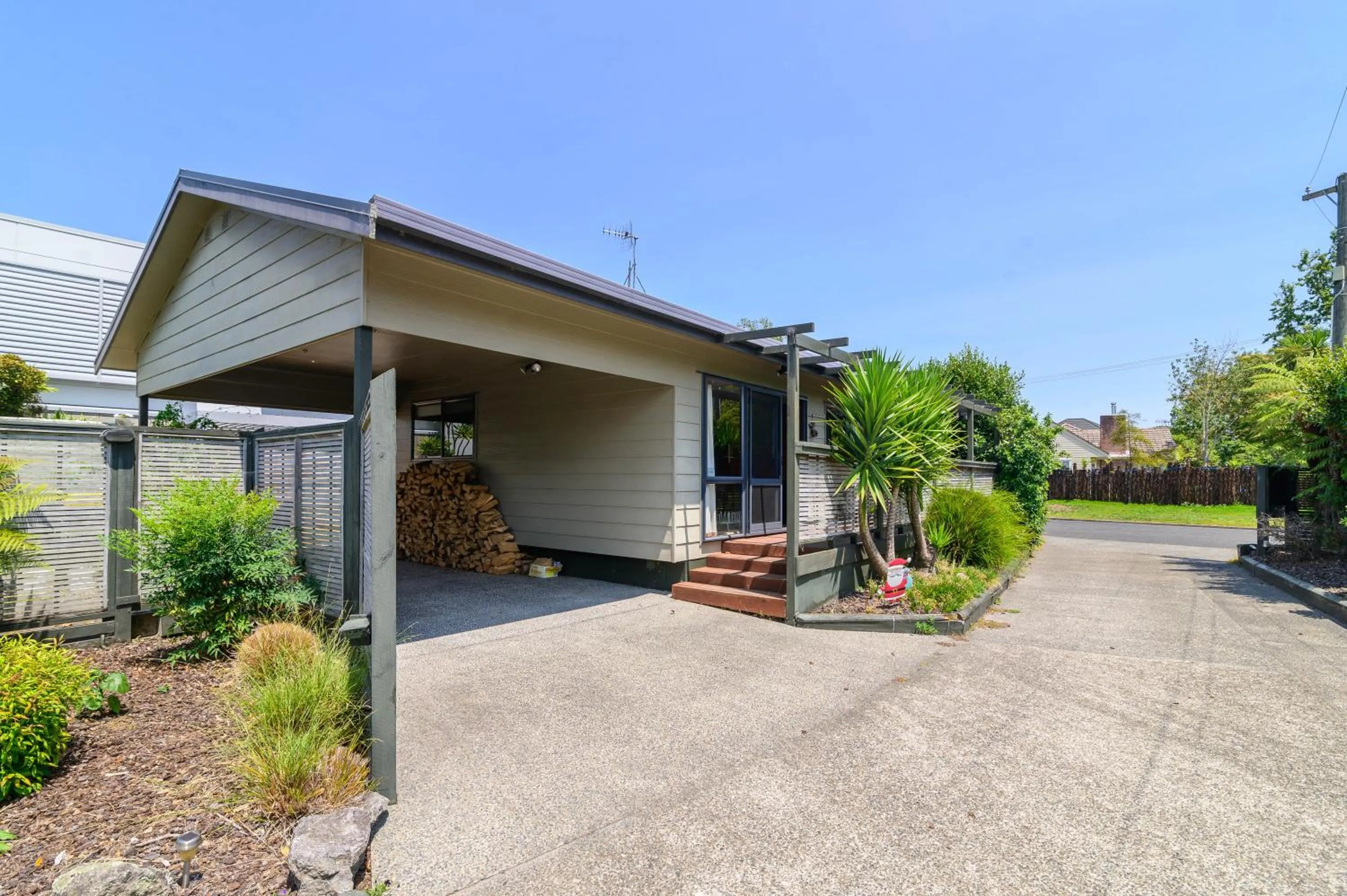 Property building in Ngongotaha Lakeside Lodge