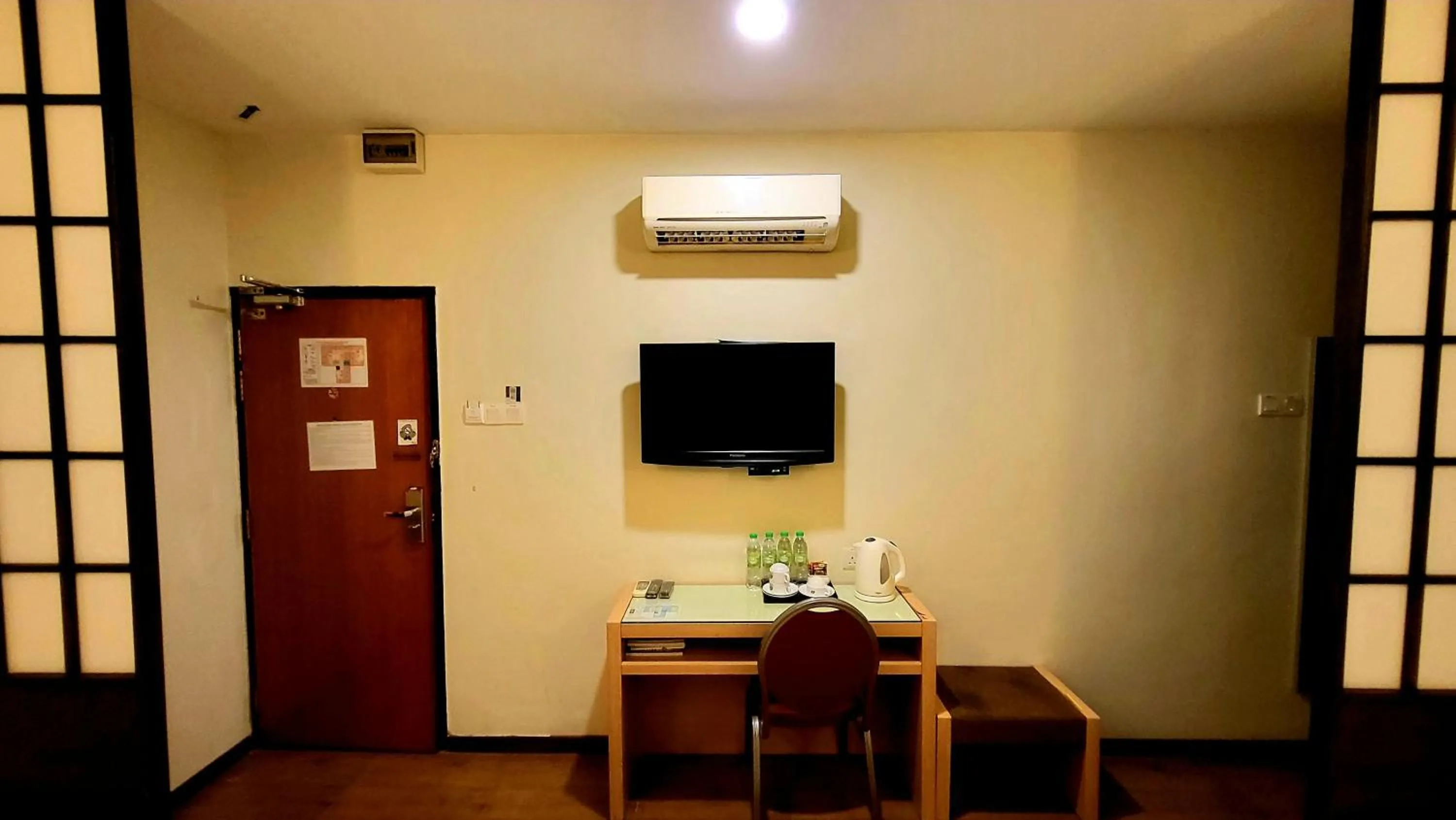 Eight Days Boutique Hotel - Permas Jaya