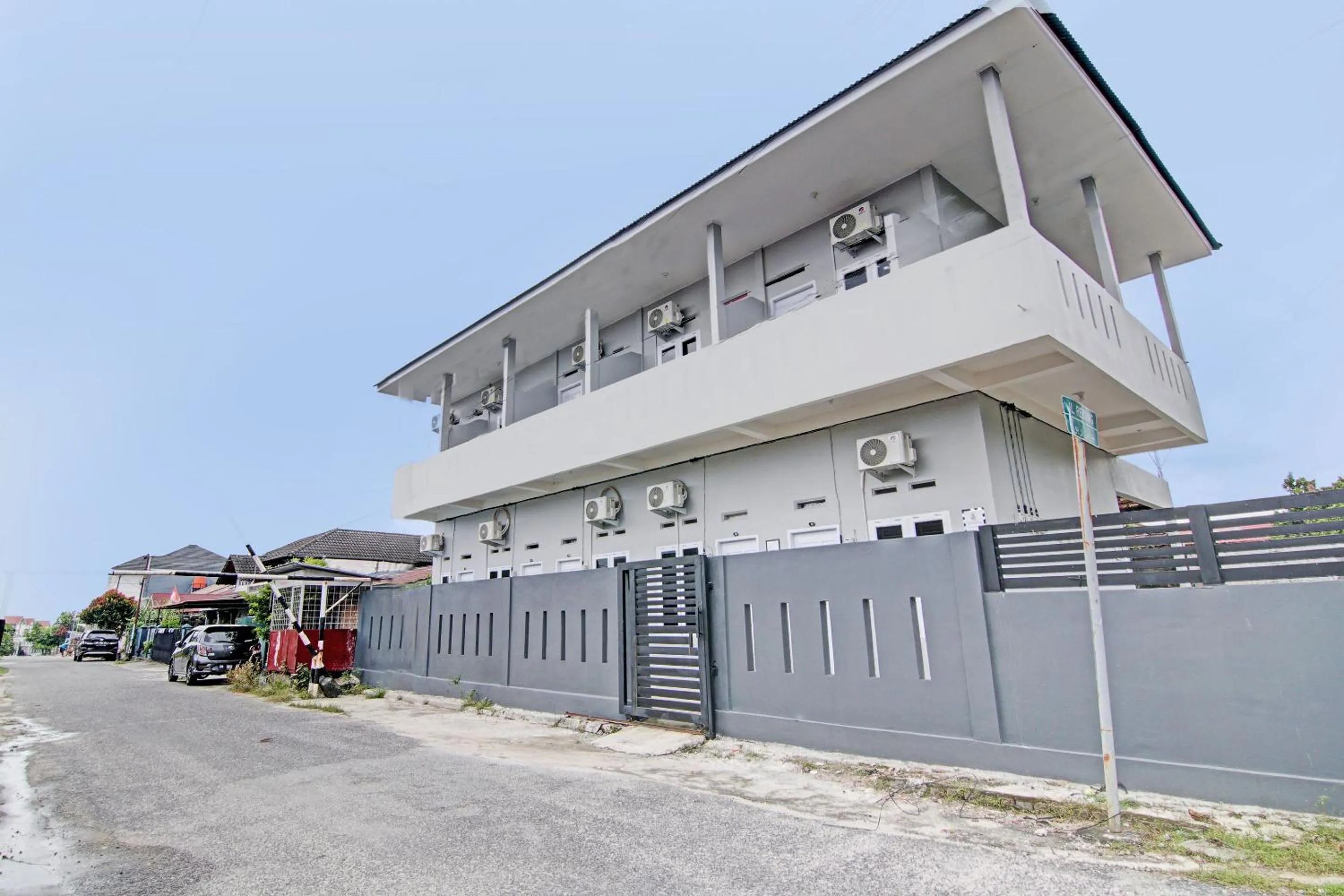 Property building in Hotel O Lavina Guesthouse