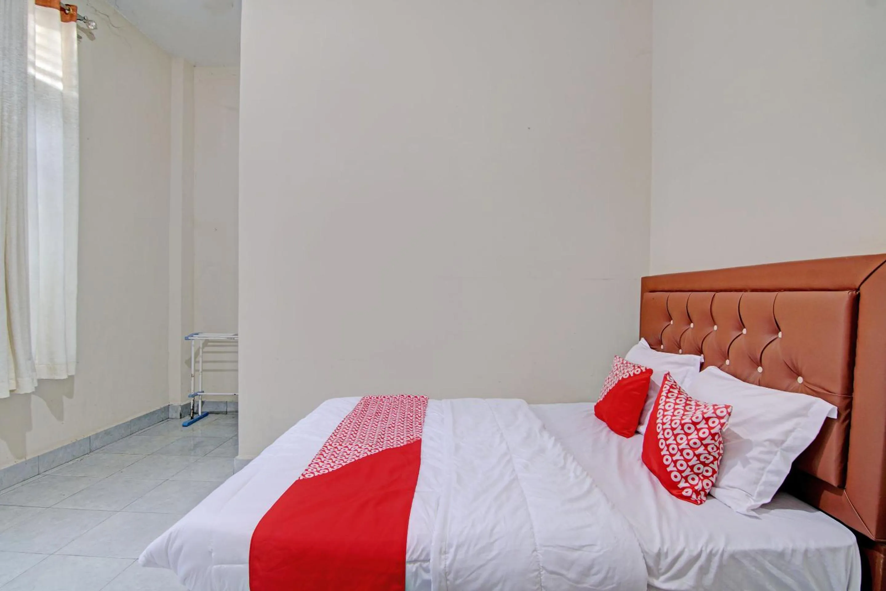 Bedroom, Bed in Hotel O Lavina Guesthouse