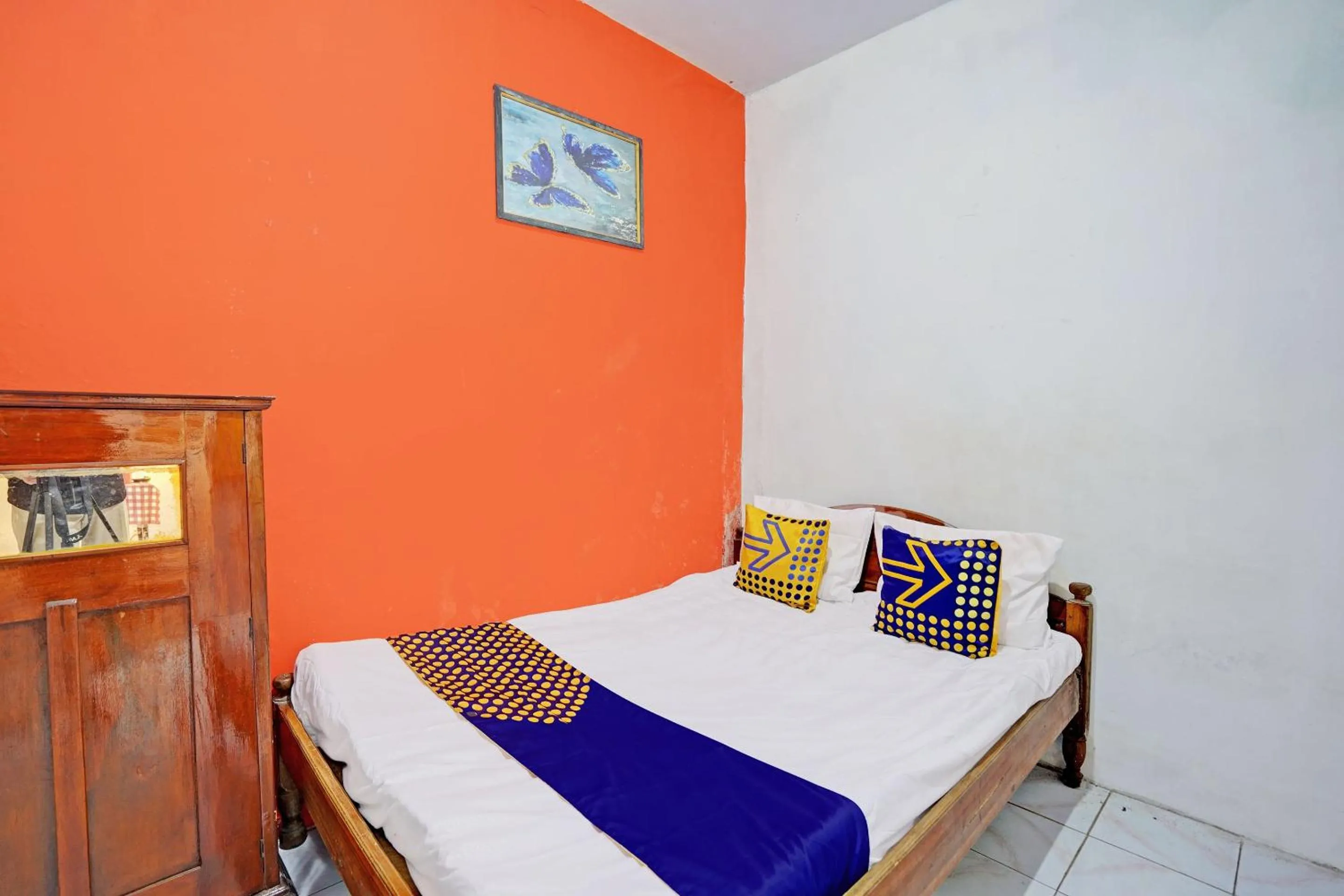 Bedroom, Bed in OYO Life 92921 Omaya Kost Syariah
