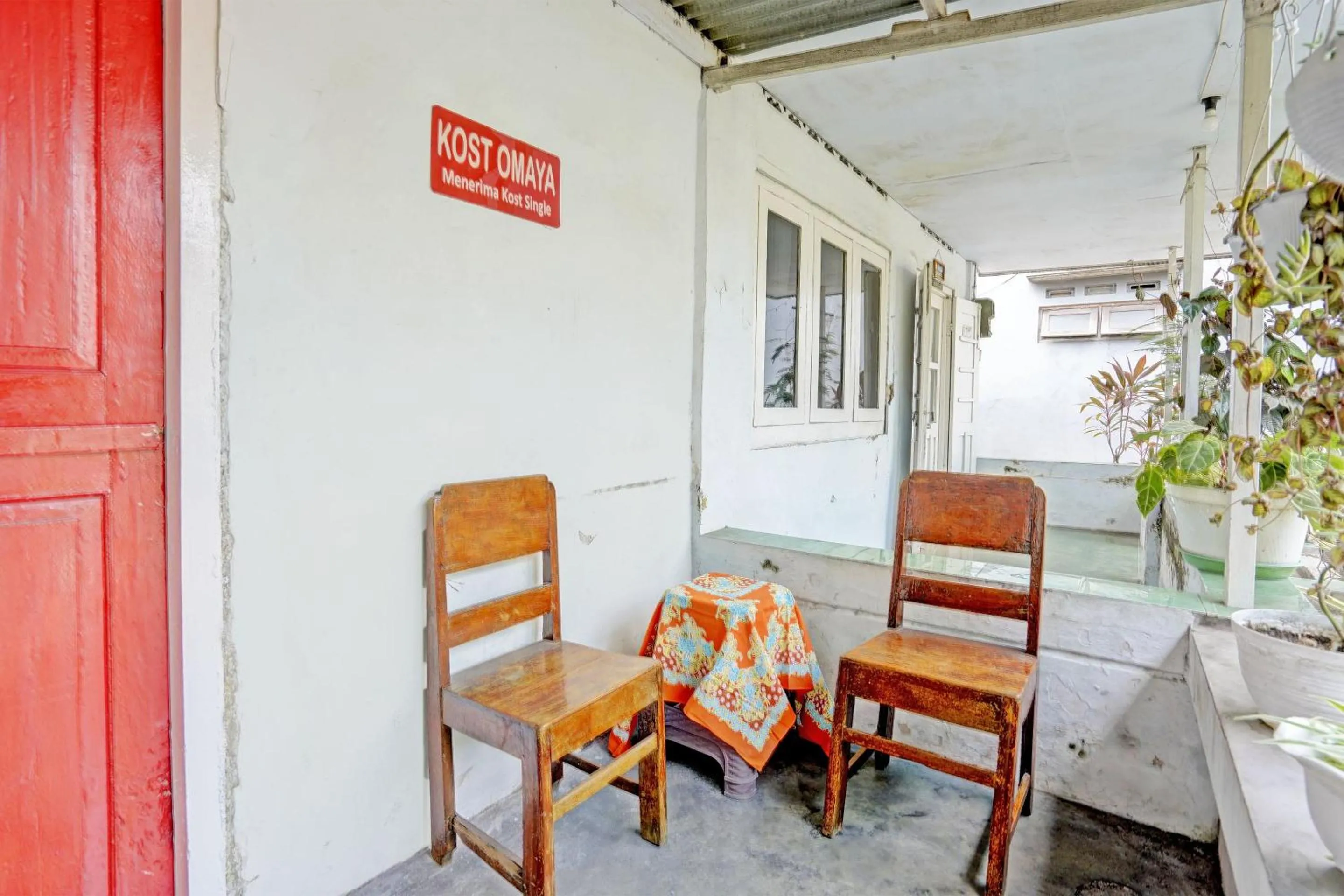 Lobby or reception in OYO Life 92921 Omaya Kost Syariah