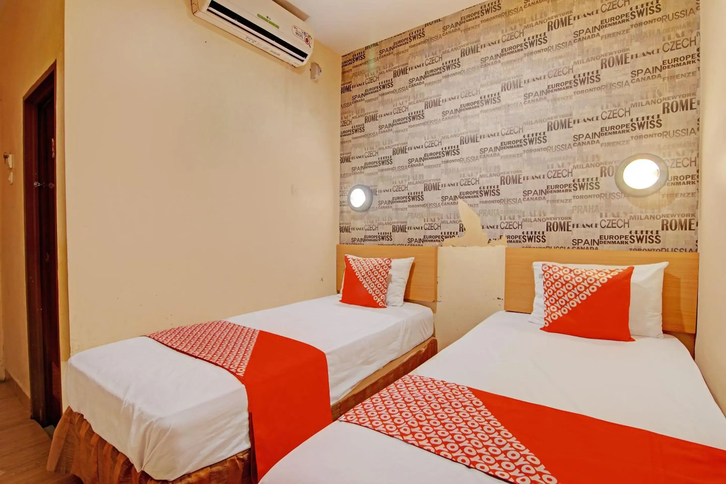 Standard Twin Room in Hotel O Kalista Guest House Syariah Standard Twin Room in Hotel O Kalista Guest House Syariah