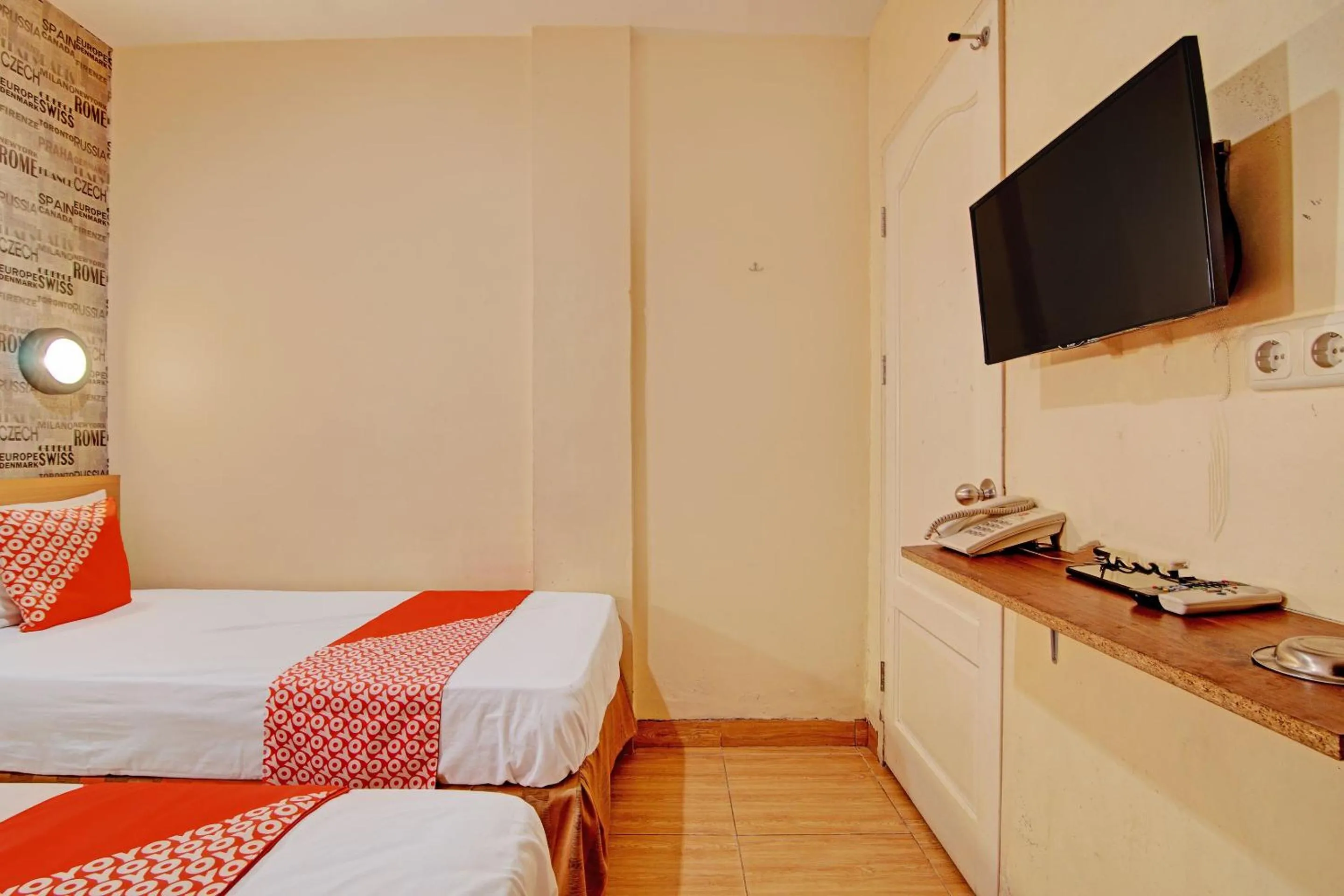 Bedroom, Bed in Hotel O Kalista Guest House Syariah