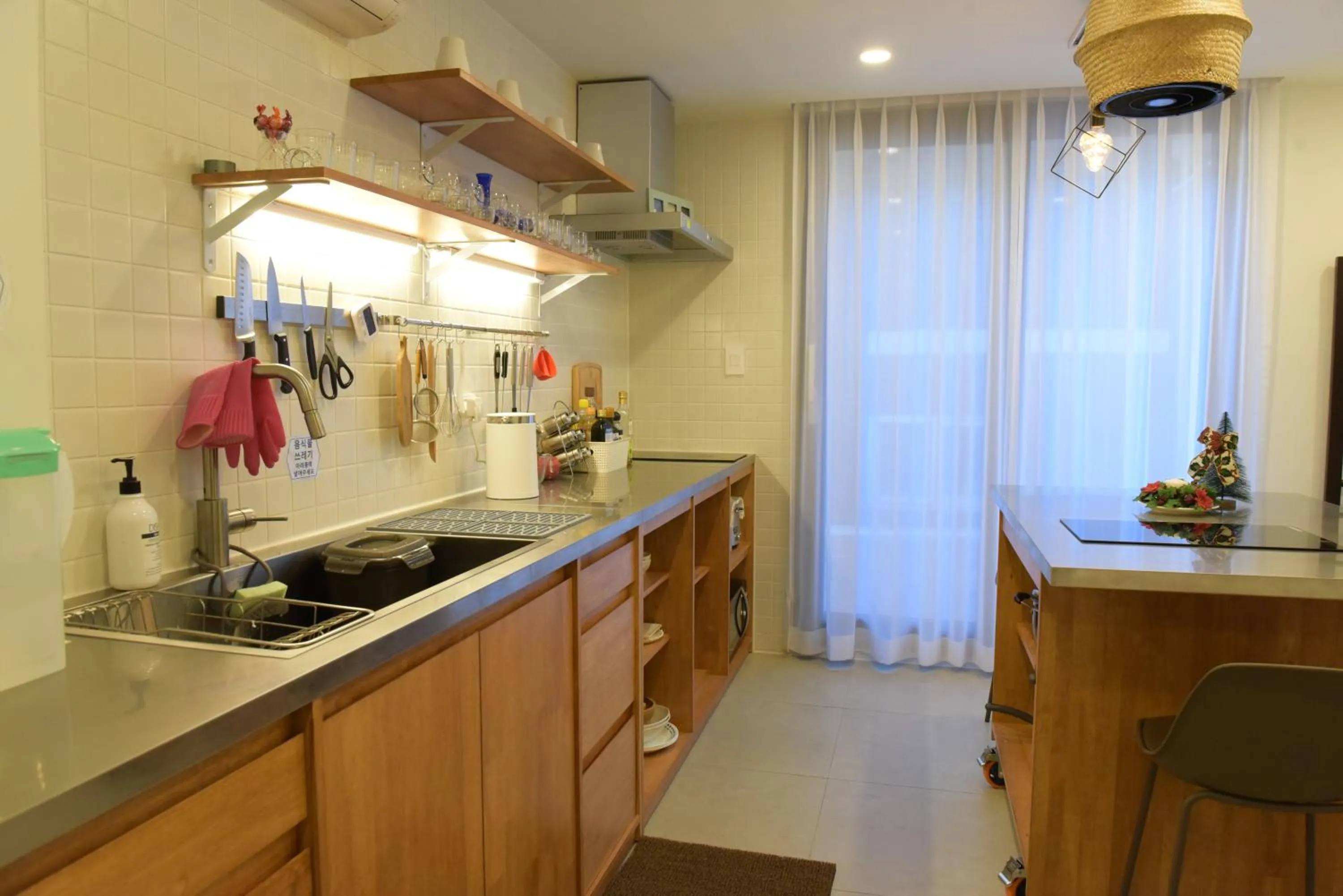 Communal kitchen in Space in Blackstone