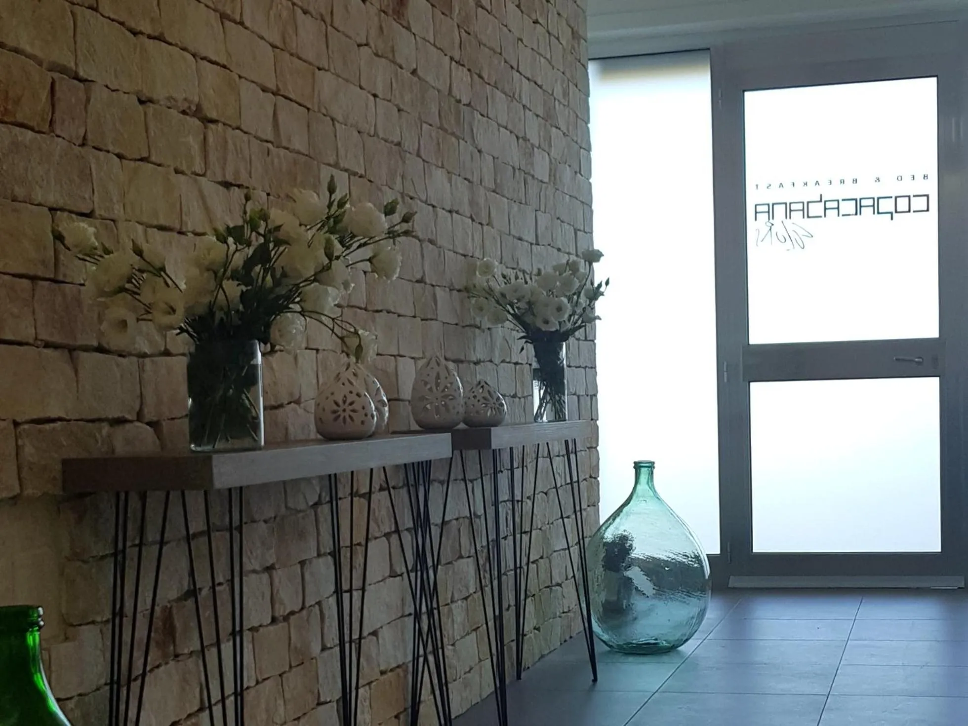 Property logo or sign in B&B Copacabana Colors