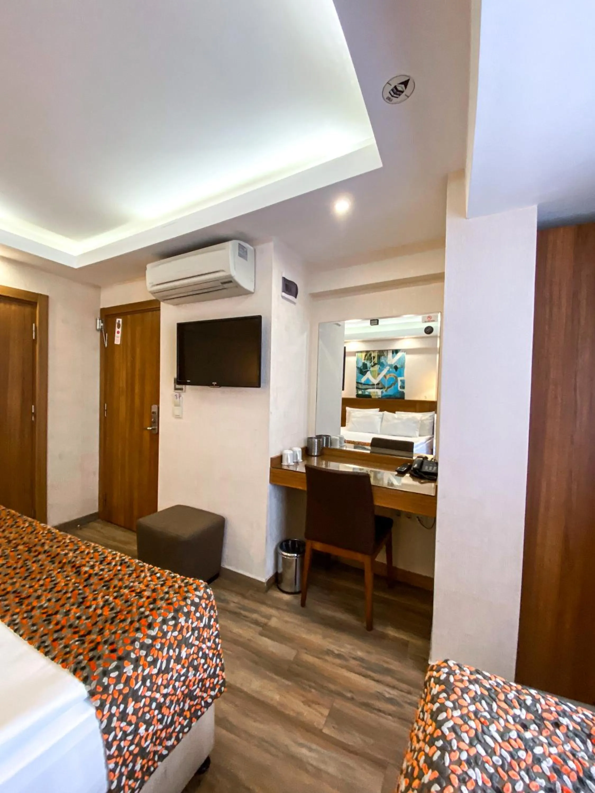 TV and multimedia, Bed in BGuest Hotel & Residence