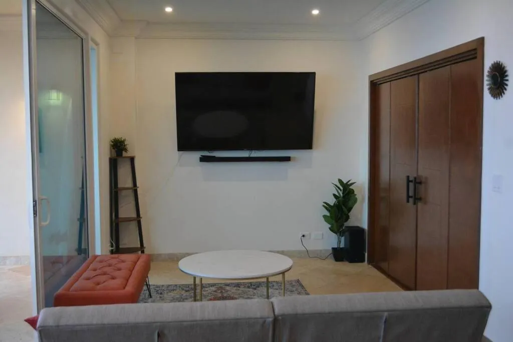 Ocean Front Condo @ Las Olas Grand