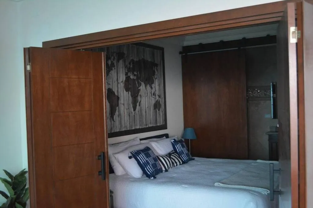 Bed in Ocean Front Condo @ Las Olas Grand