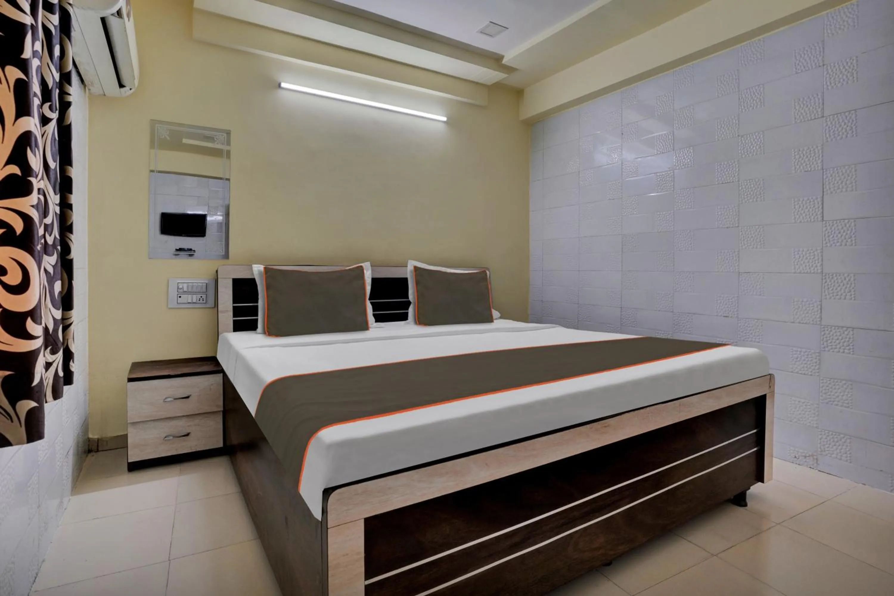 Bedroom in Hotel O Konark Inn