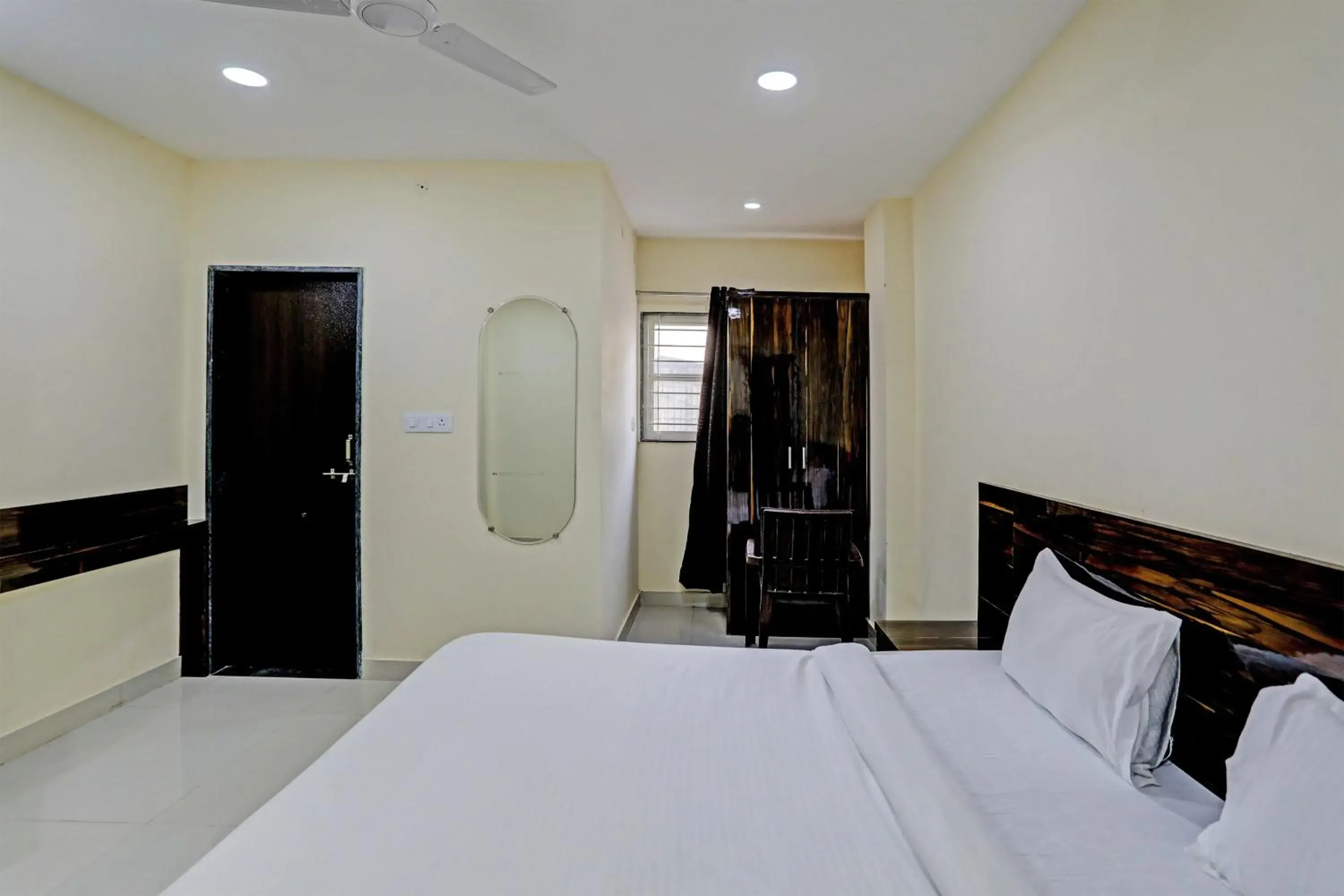 Bedroom, Bed in Hotel O Regal Edge Bedroom, Bed in Hotel O Regal Edge