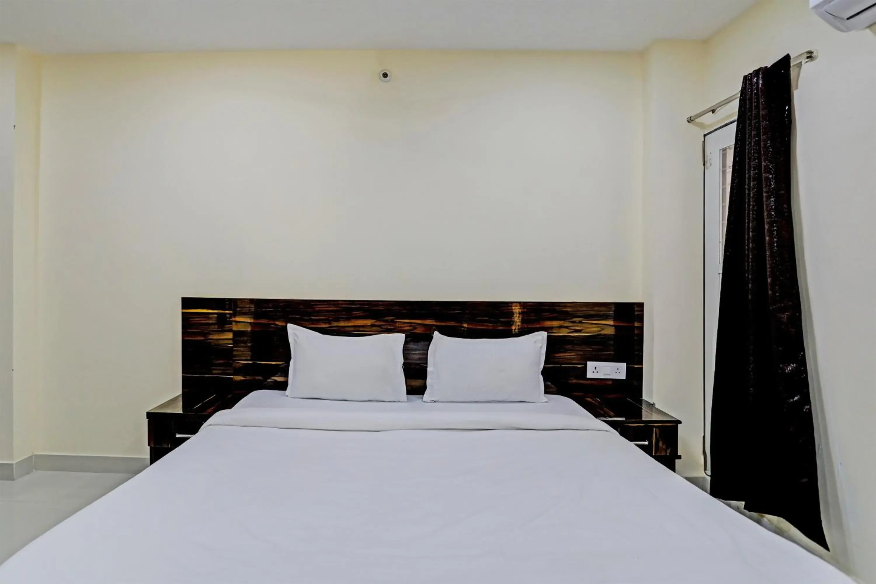 Bedroom, Bed in Hotel O Regal Edge Bedroom, Bed in Hotel O Regal Edge