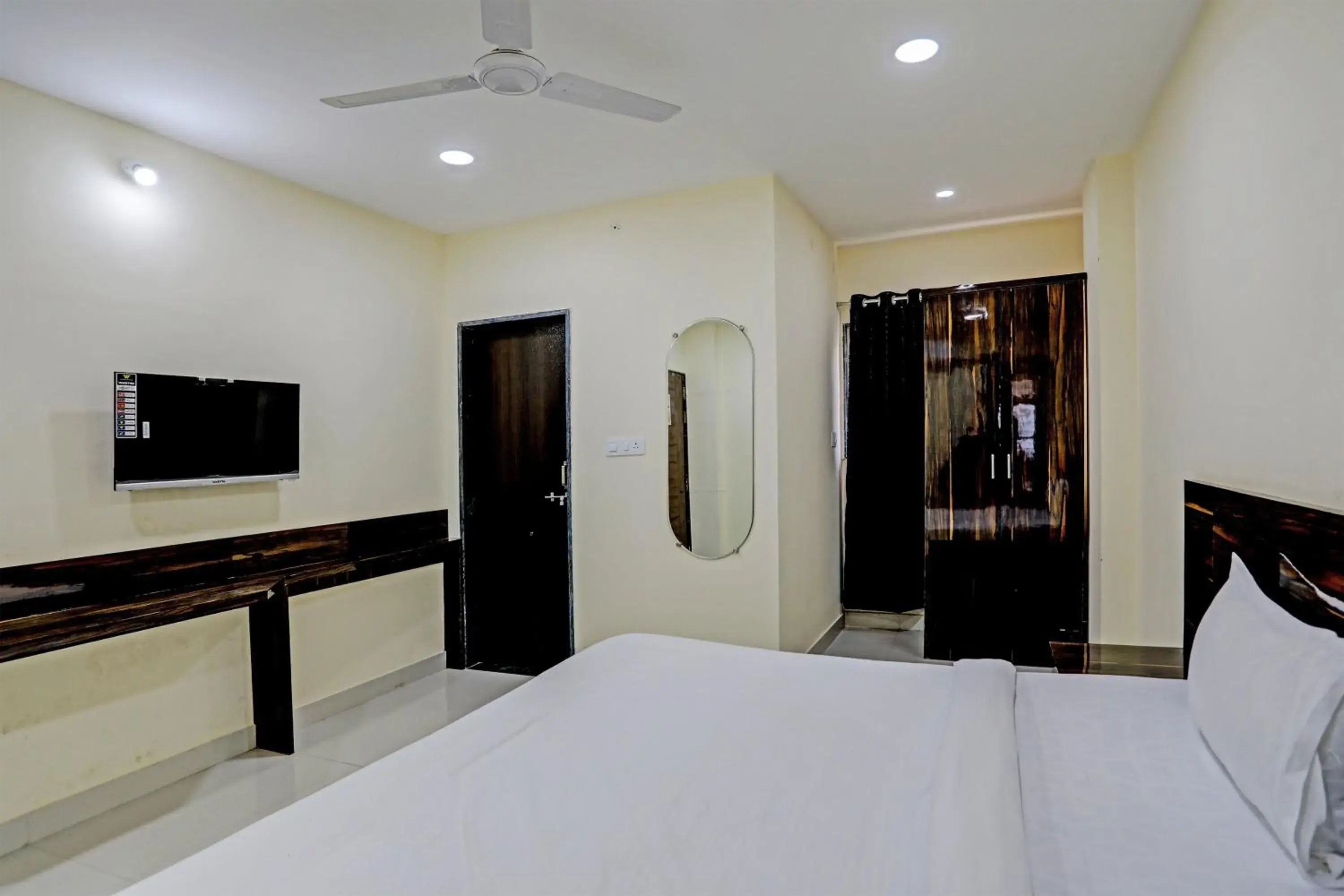 Bedroom, Bed in Hotel O Regal Edge Bedroom, Bed in Hotel O Regal Edge