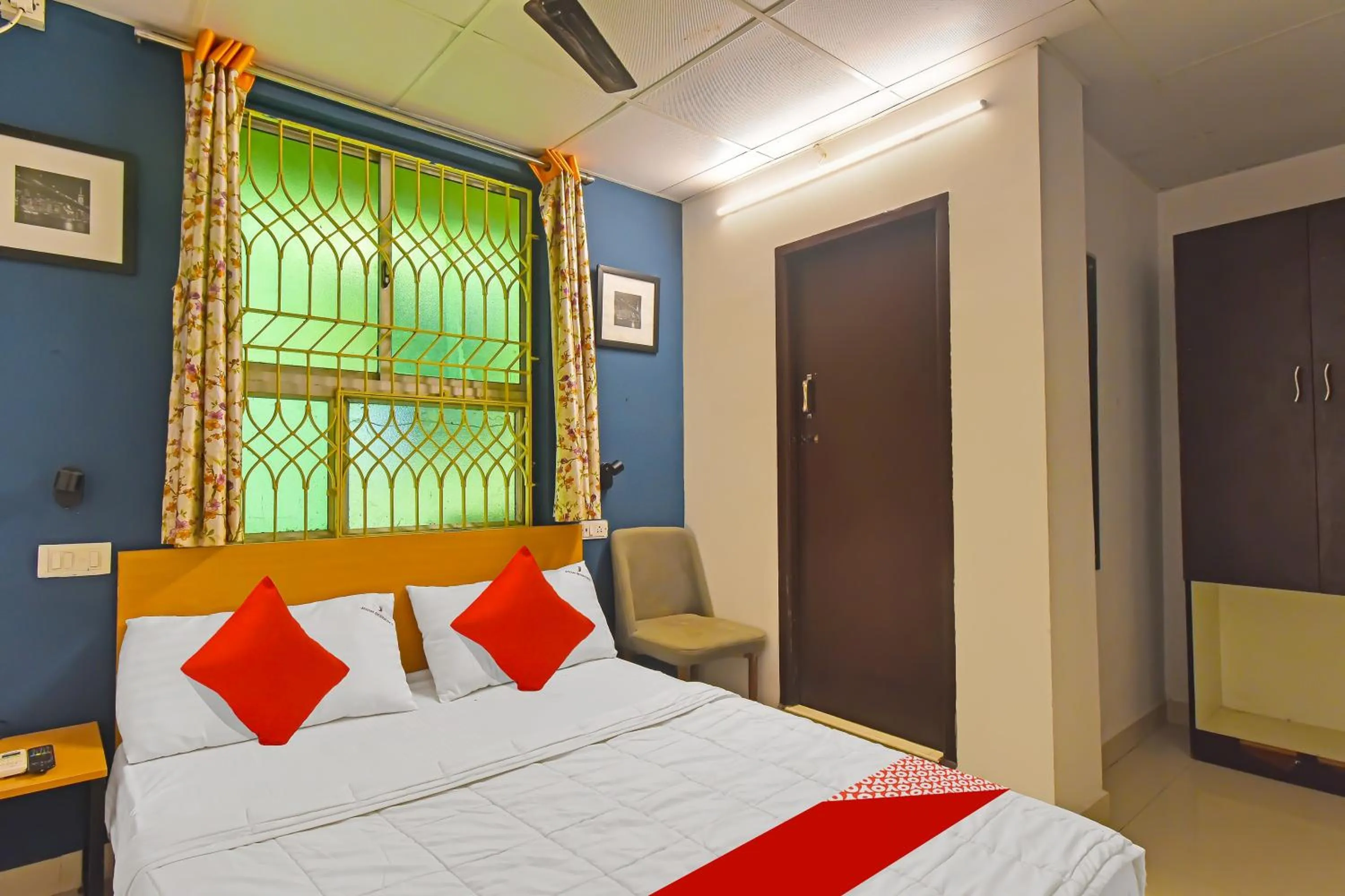 Bedroom, Bed in Hotel O Grand Residency Near Kasi Talkies