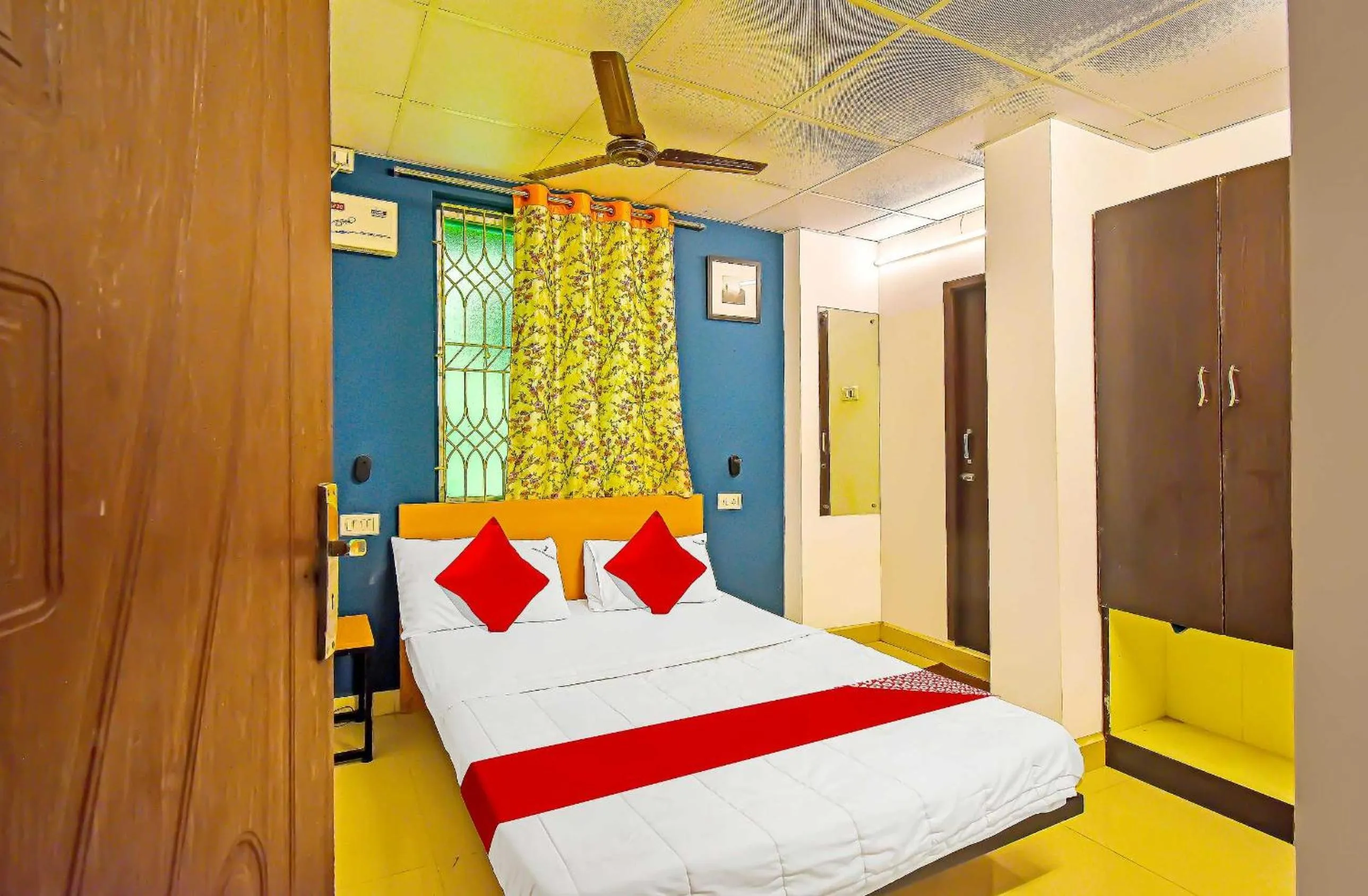 Bedroom, Bed in Hotel O Grand Residency Near Kasi Talkies