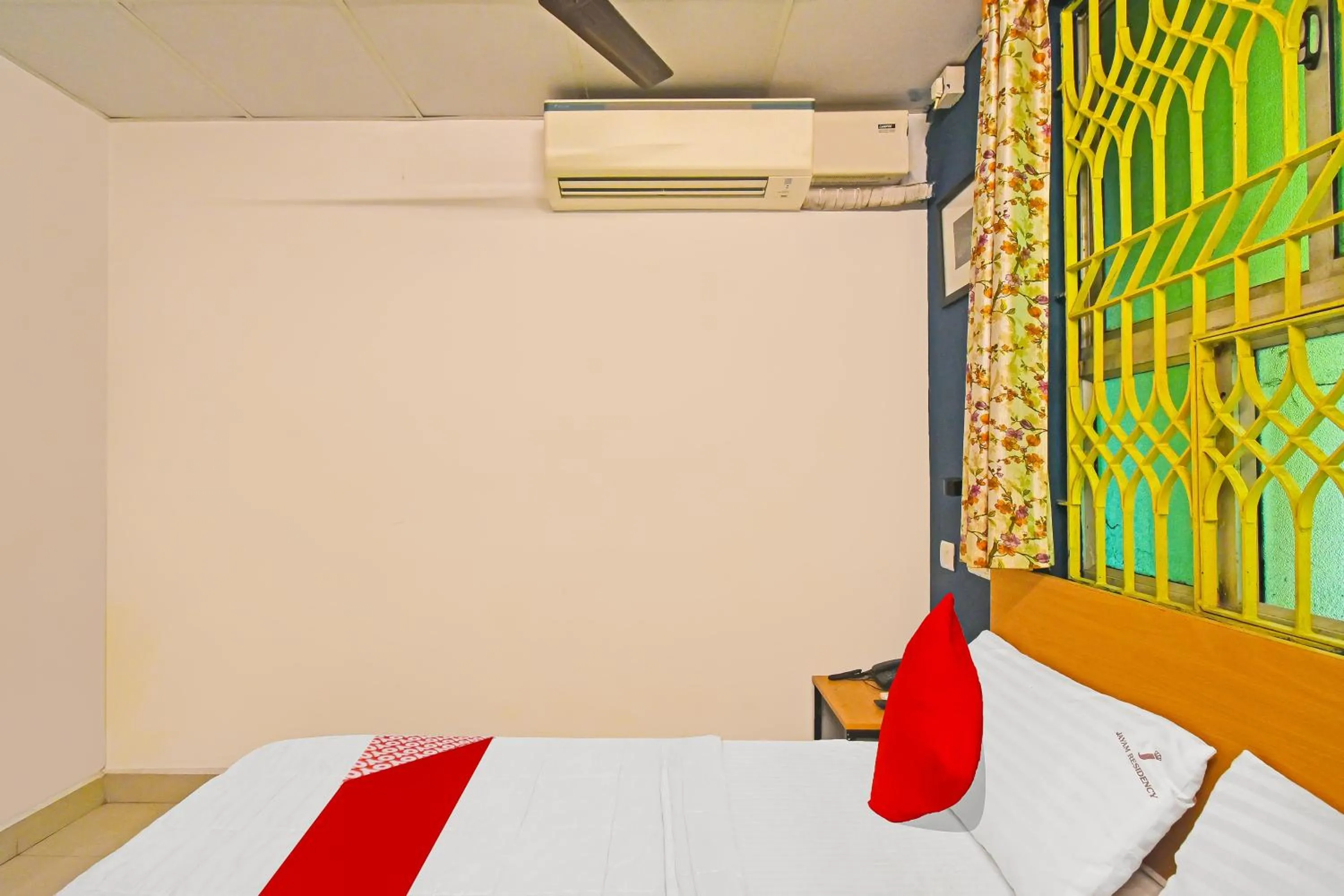 Bedroom, Bed in Hotel O Grand Residency Near Kasi Talkies