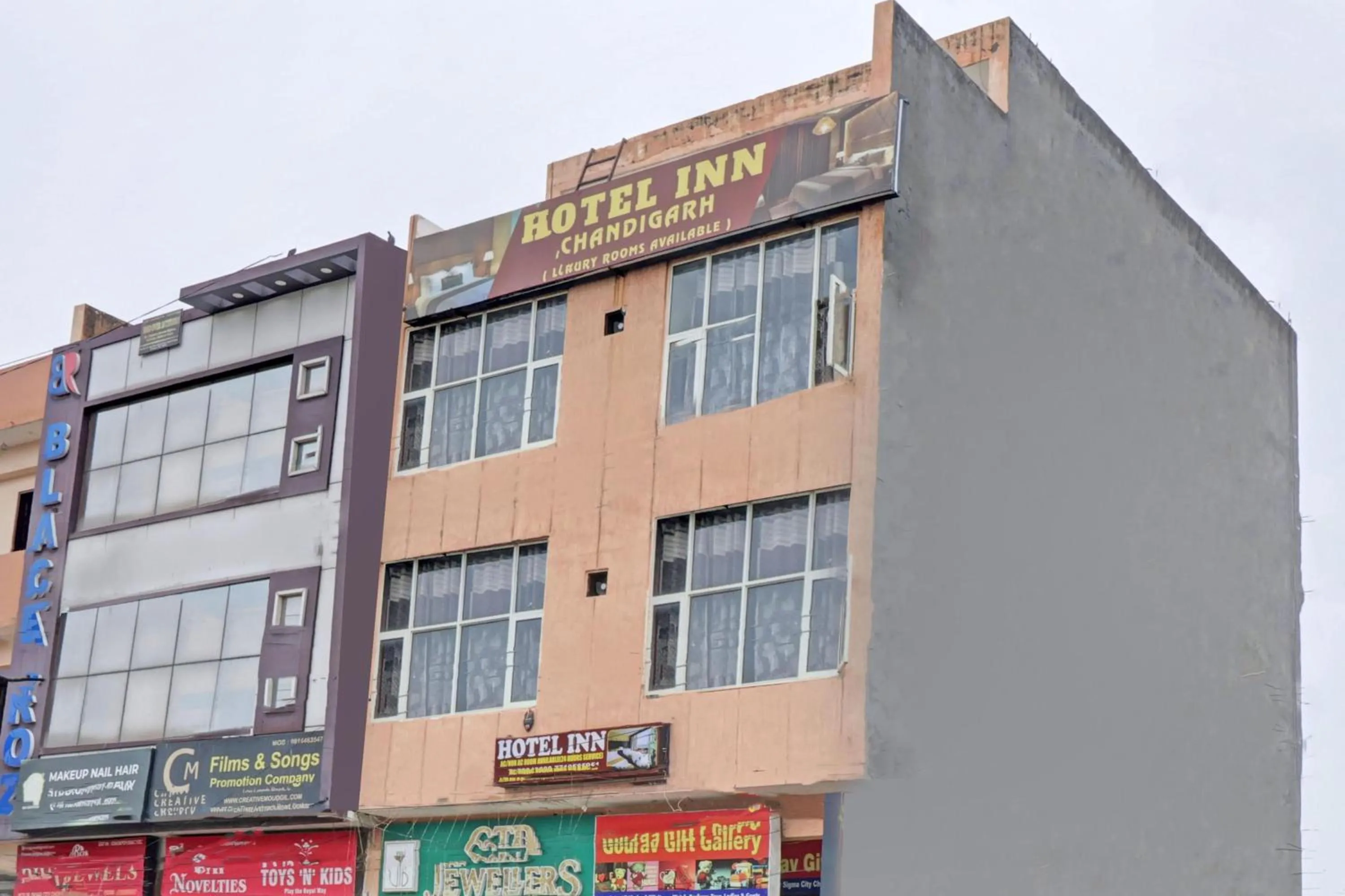 Facade/entrance in Hotel O Inn