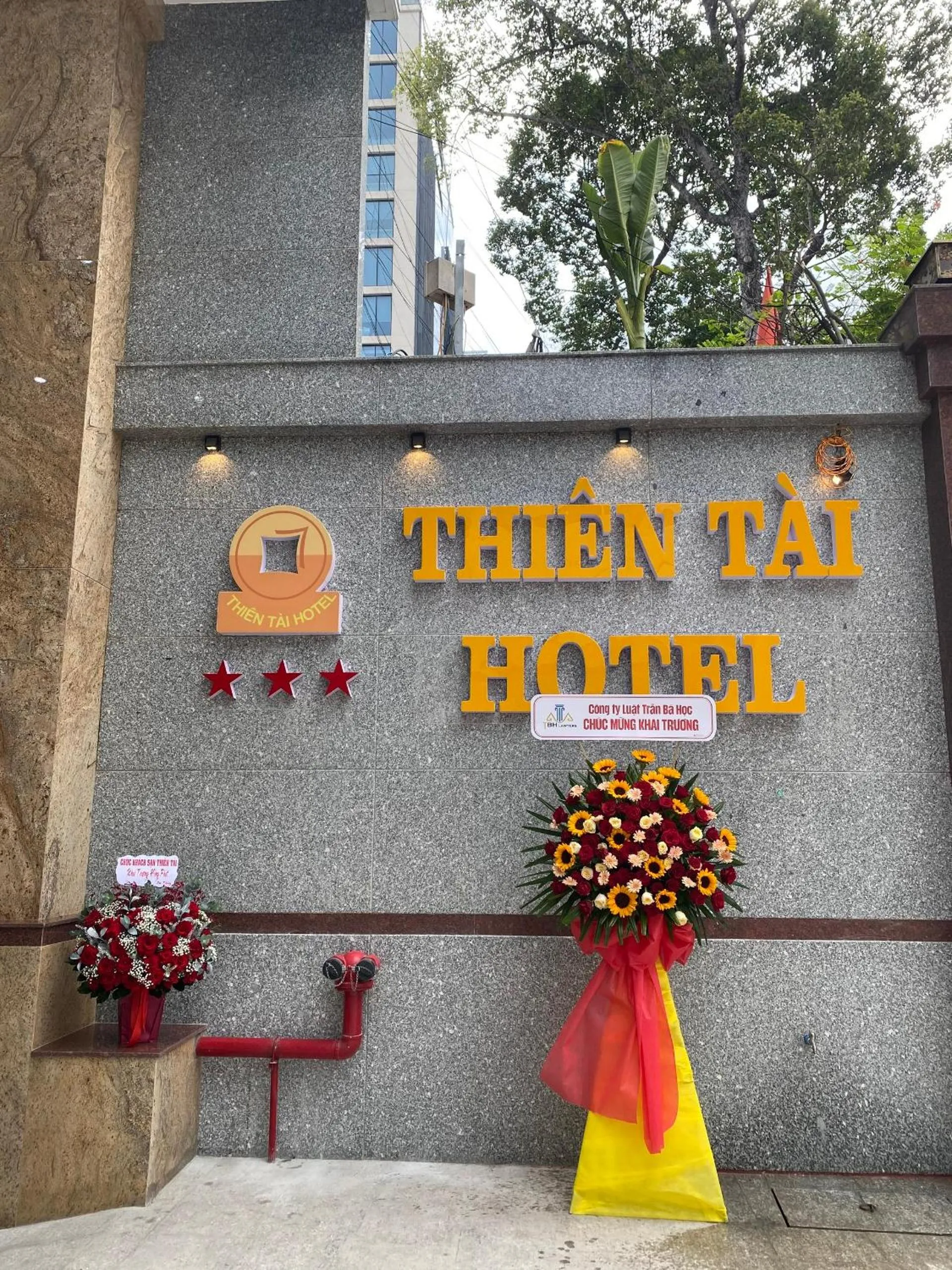 Day in Thiên Tài Hotel