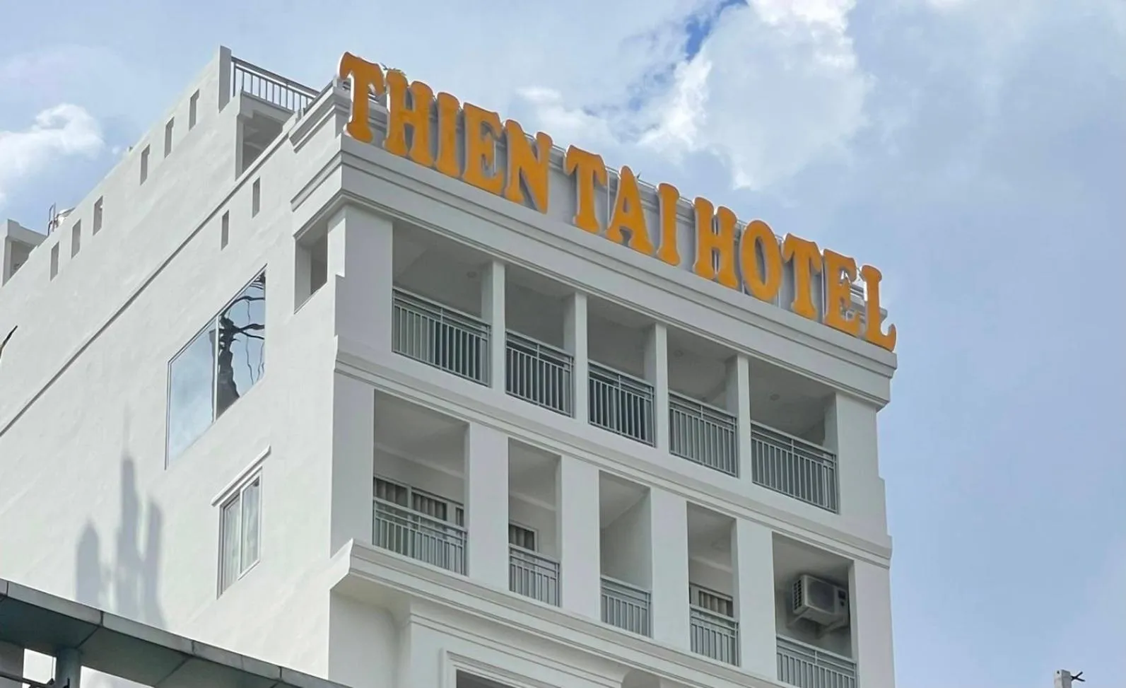Property building in Thiên Tài Hotel