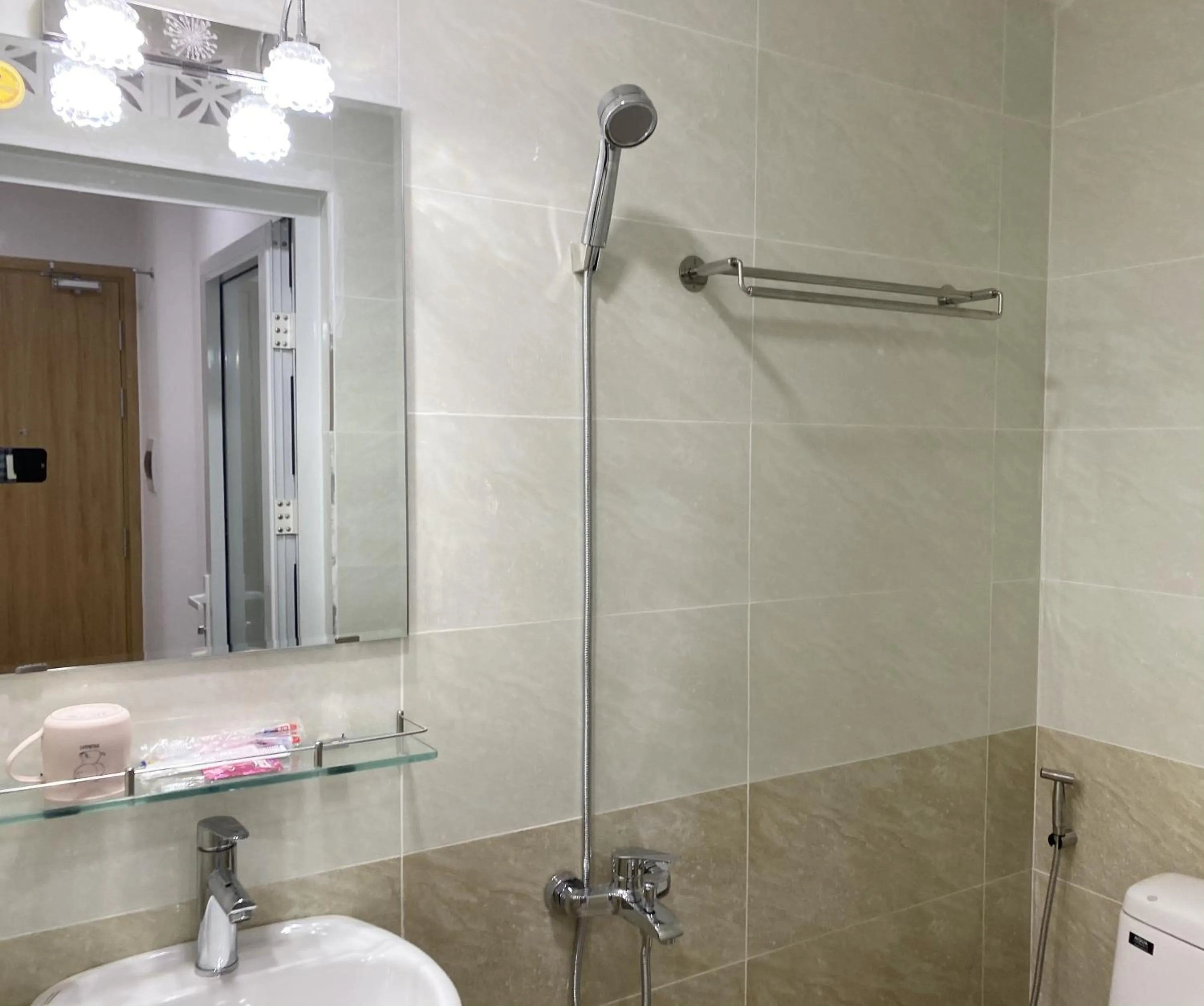 Bathroom in Thiên Tài Hotel