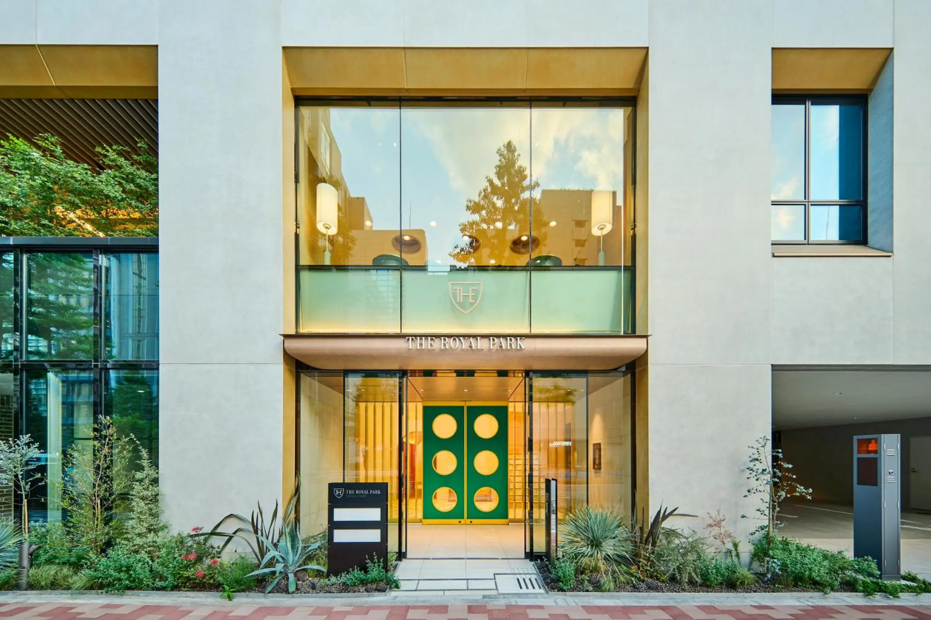 Property building in The Royal Park Hotel Ginza 6-Chome Property building in The Royal Park Hotel Ginza 6-Chome