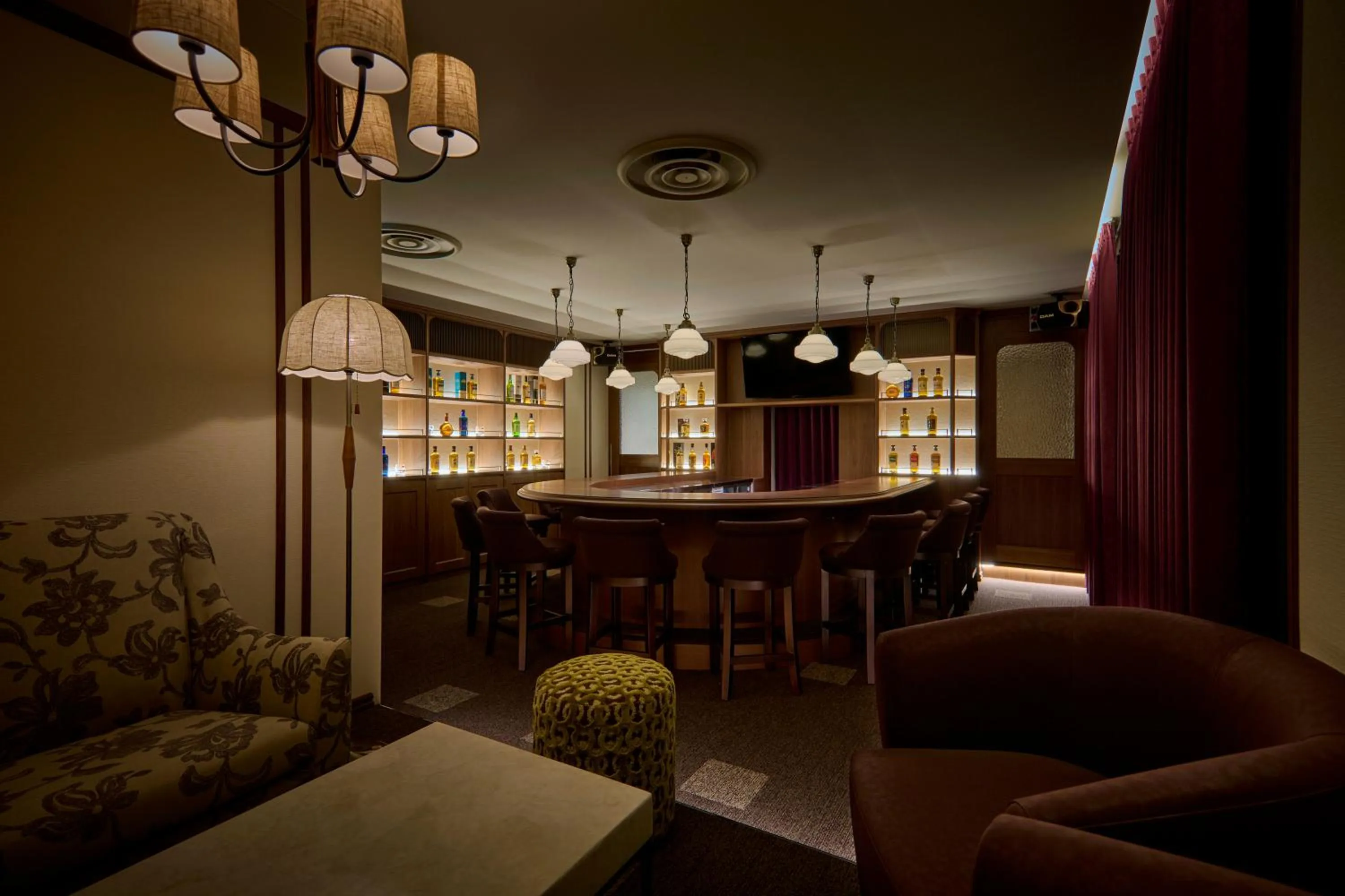 Lounge or bar in The Royal Park Hotel Ginza 6-Chome