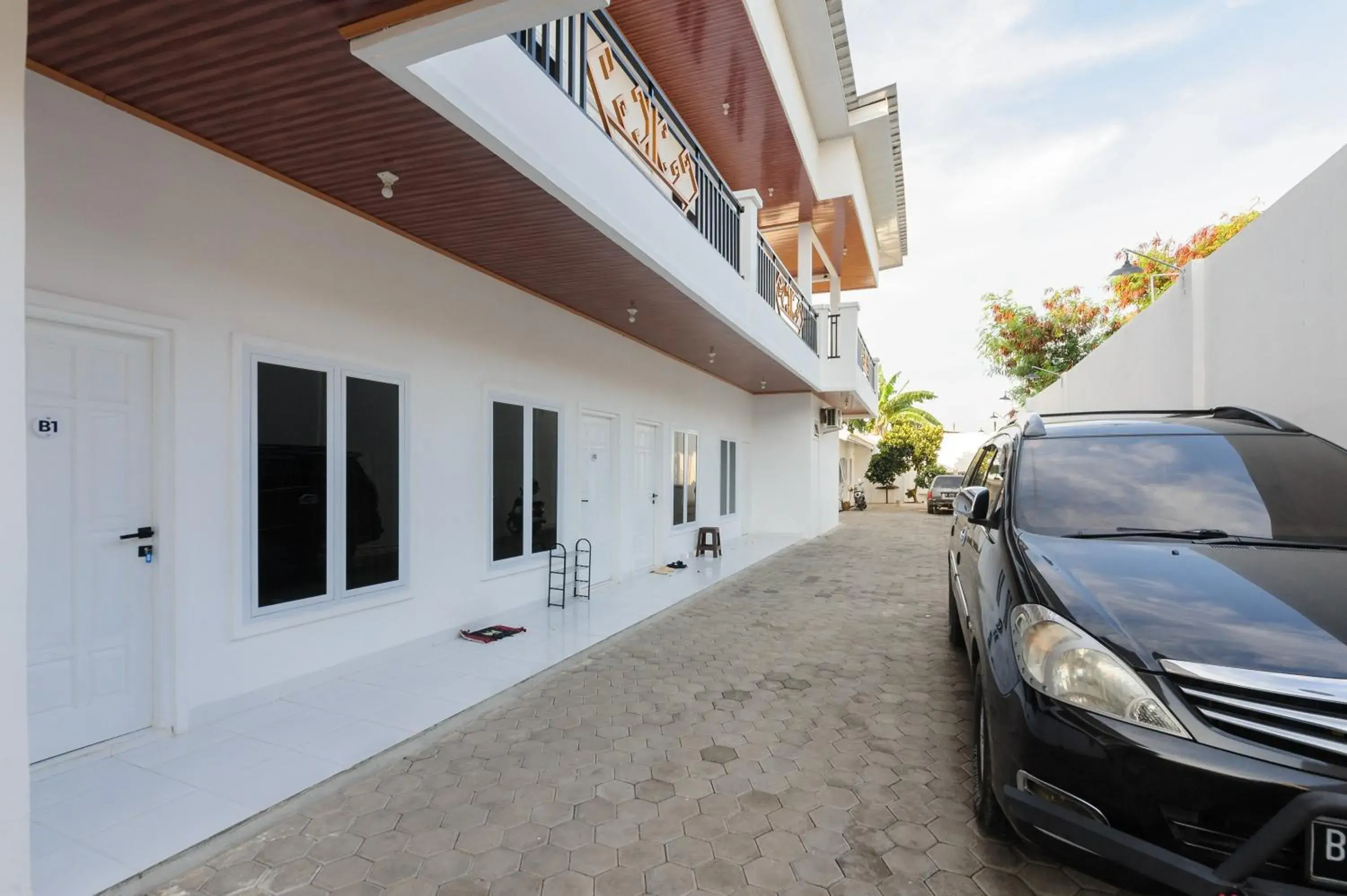 Property building in Urbanview Hotel Betego Syariah Enggal by RedDoorz Property building in Urbanview Hotel Betego Syariah Enggal by RedDoorz