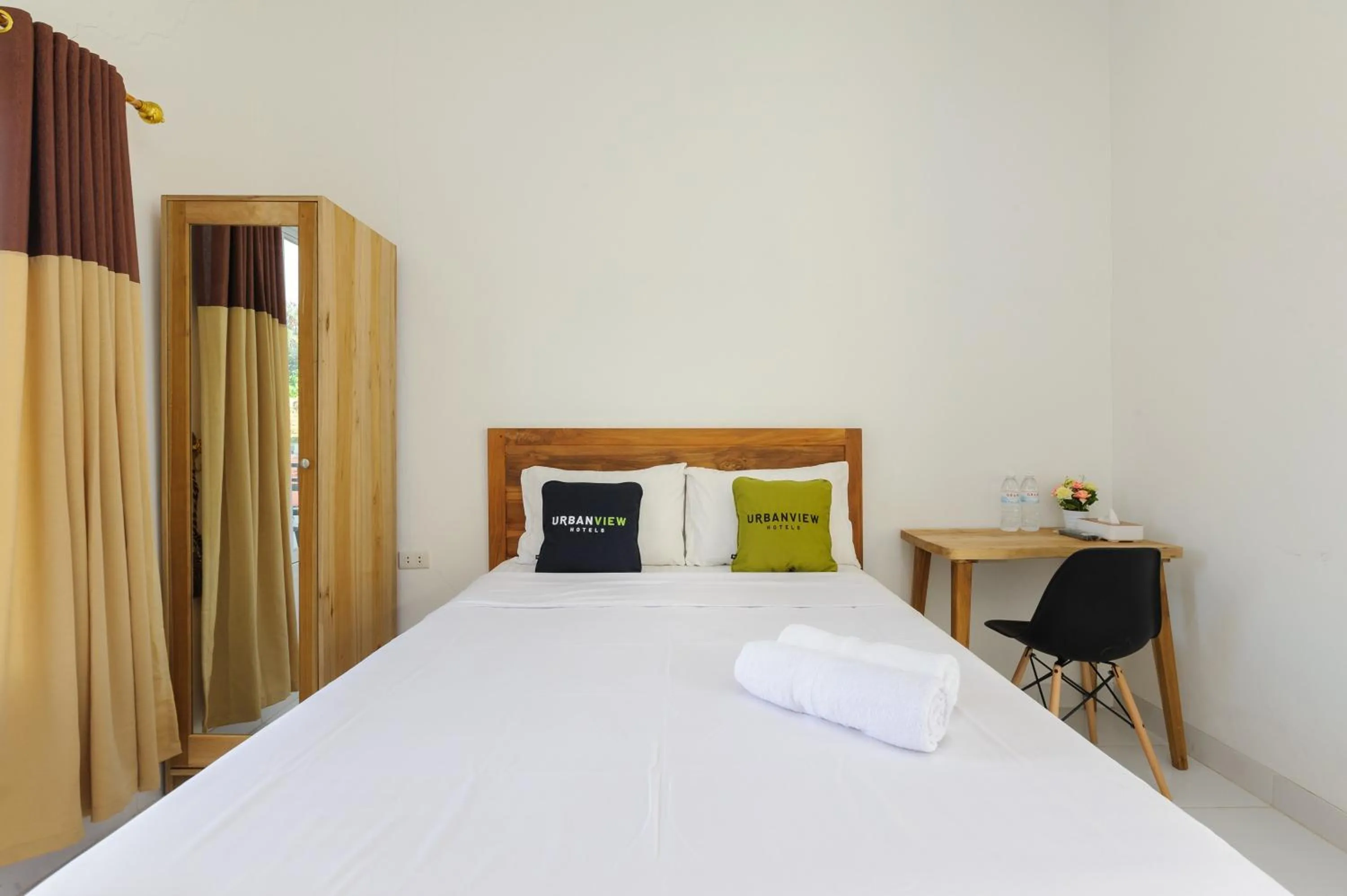 Bed in Urbanview Hotel Betego Syariah Enggal by RedDoorz