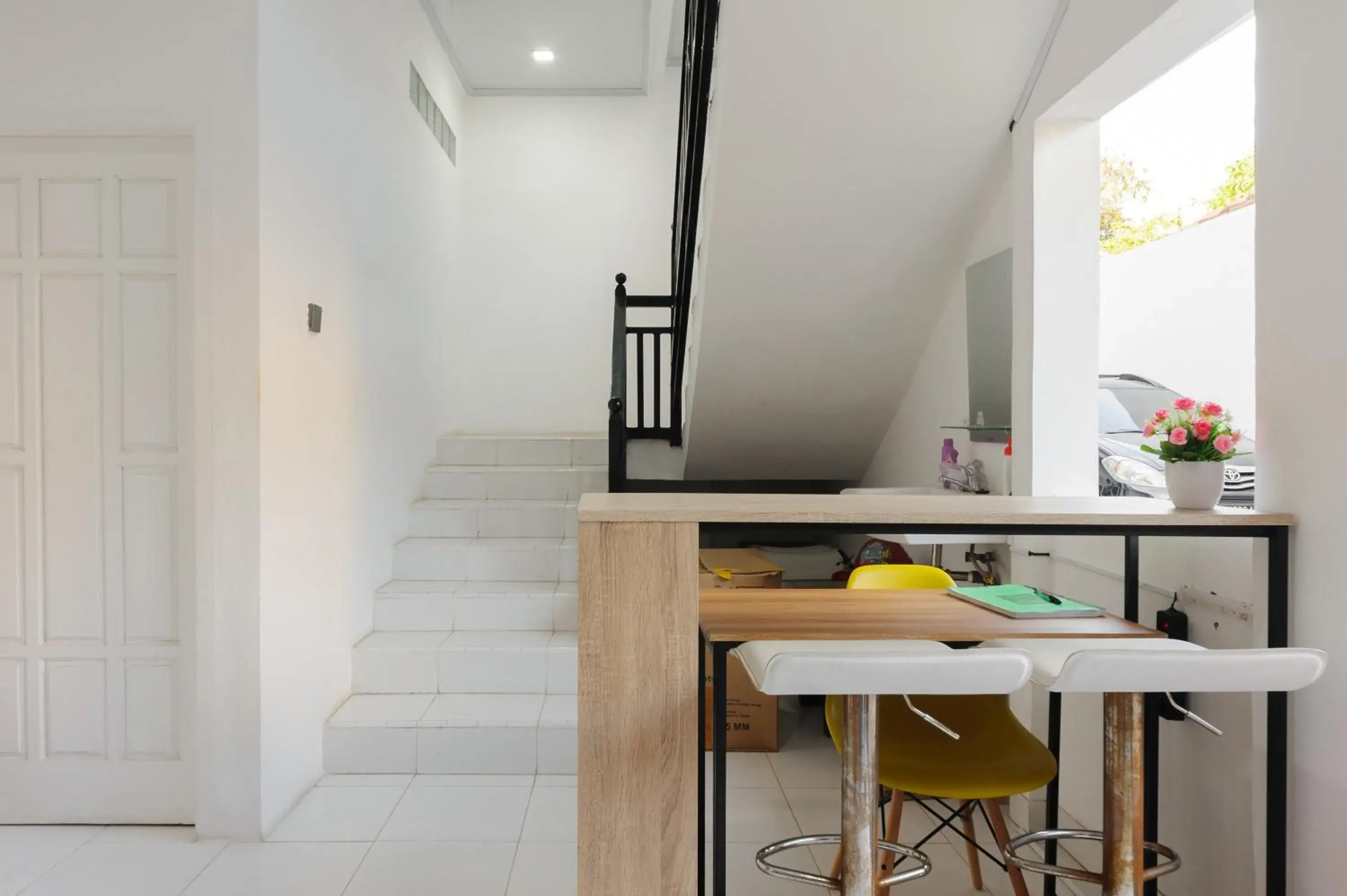 Property building in Urbanview Hotel Betego Syariah Enggal by RedDoorz Property building in Urbanview Hotel Betego Syariah Enggal by RedDoorz