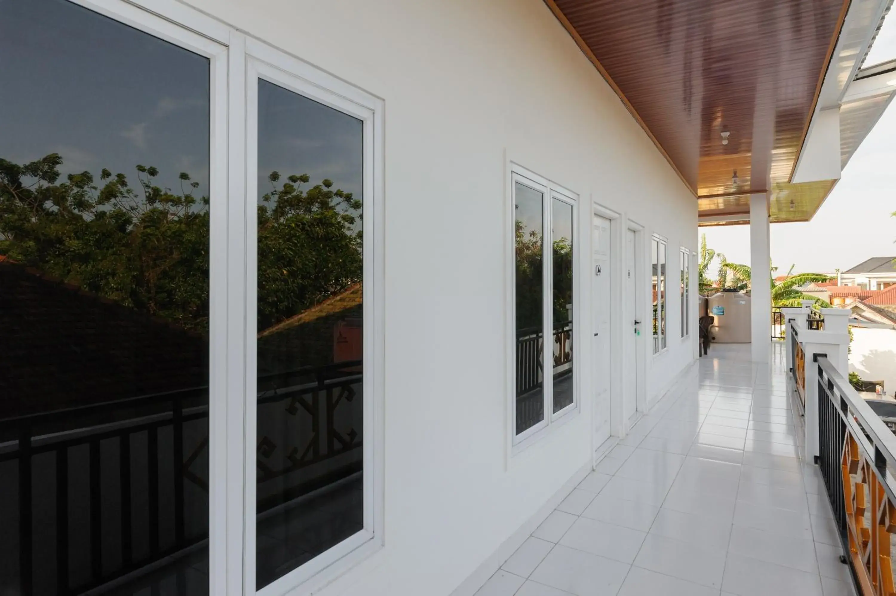 Property building in Urbanview Hotel Betego Syariah Enggal by RedDoorz Property building in Urbanview Hotel Betego Syariah Enggal by RedDoorz