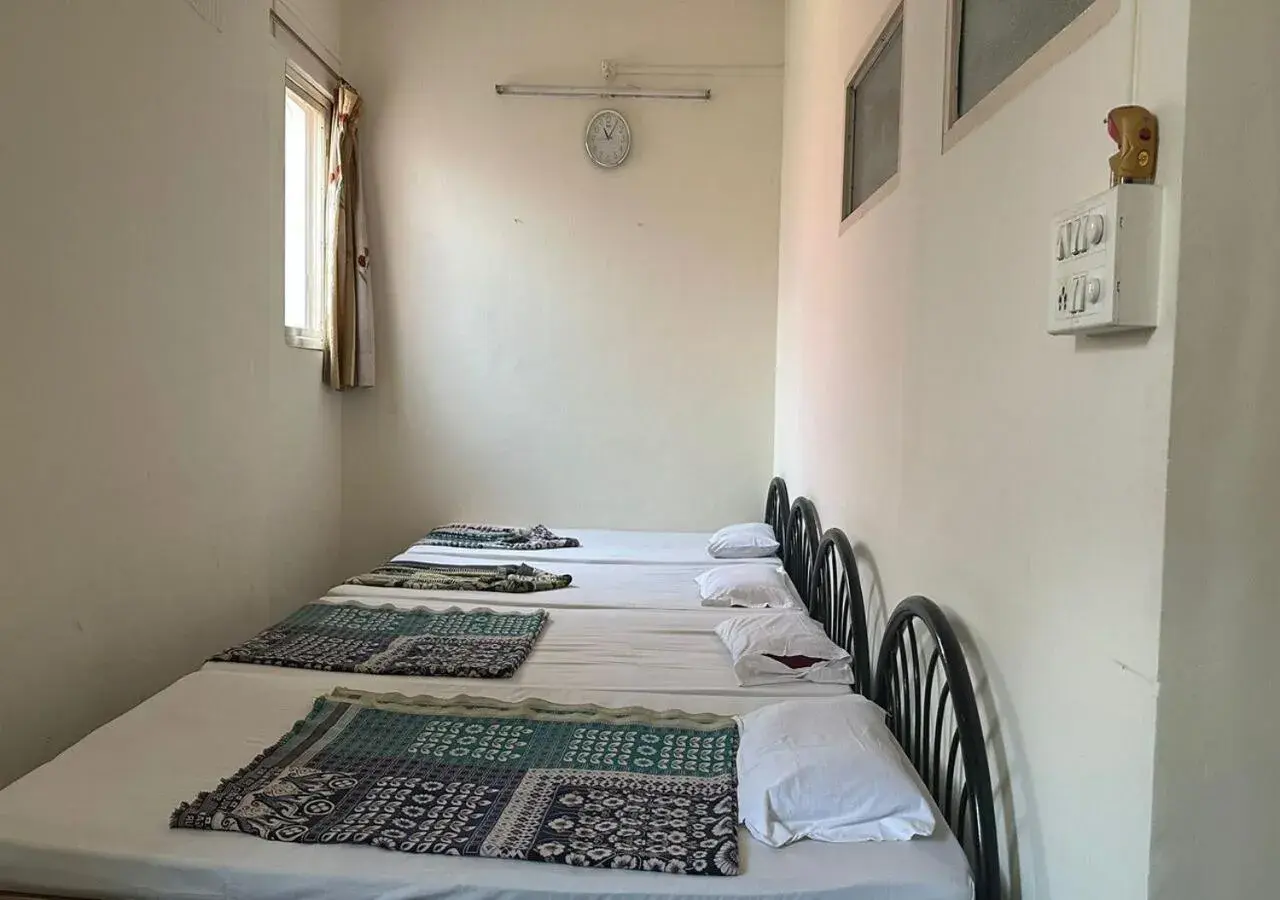 Hotel Sarang Lodging and Boarding Hotel Sarang Lodging and Boarding