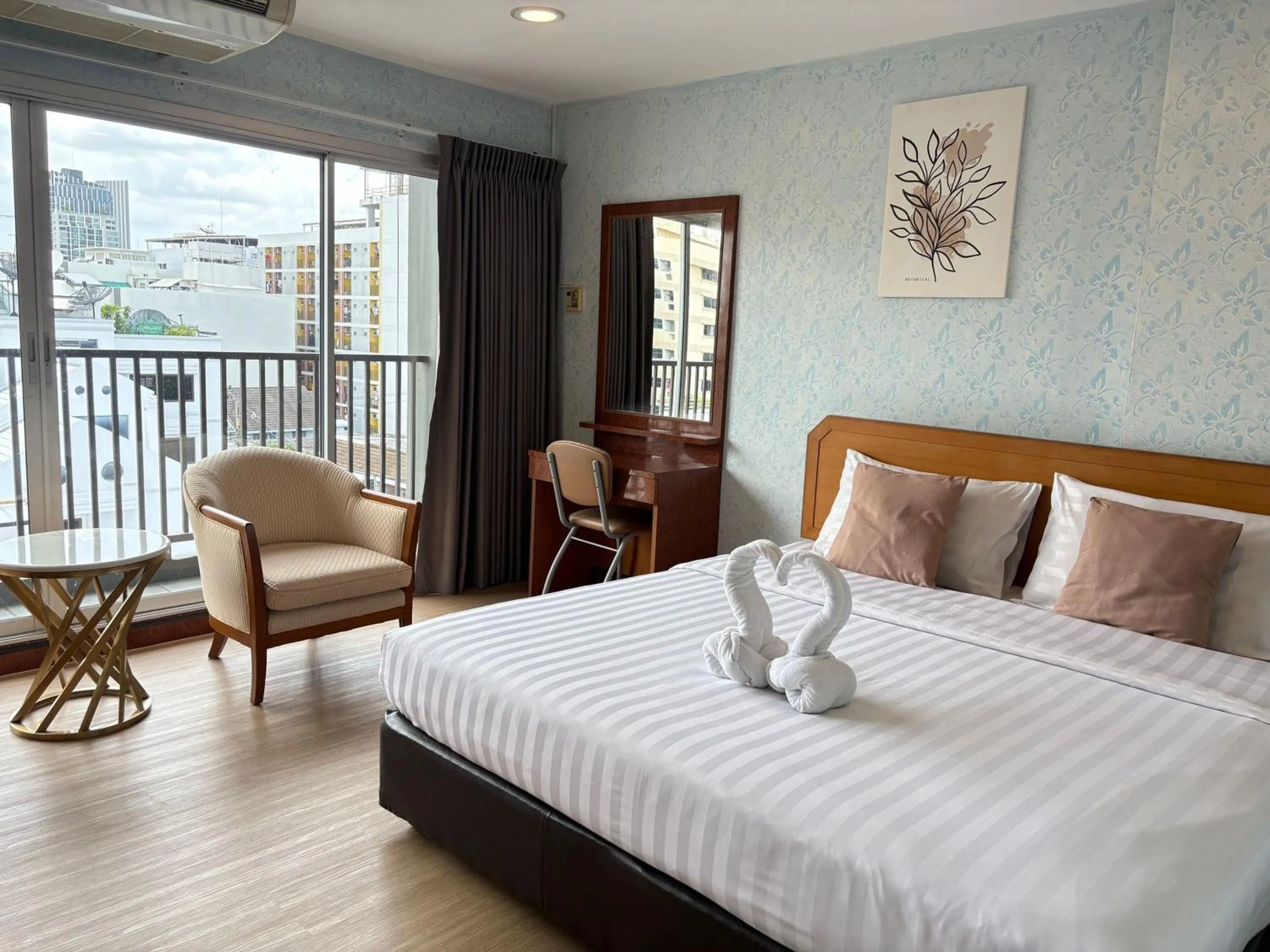 Bedroom, Bed in OYO 75446 Travis Inthamara 49