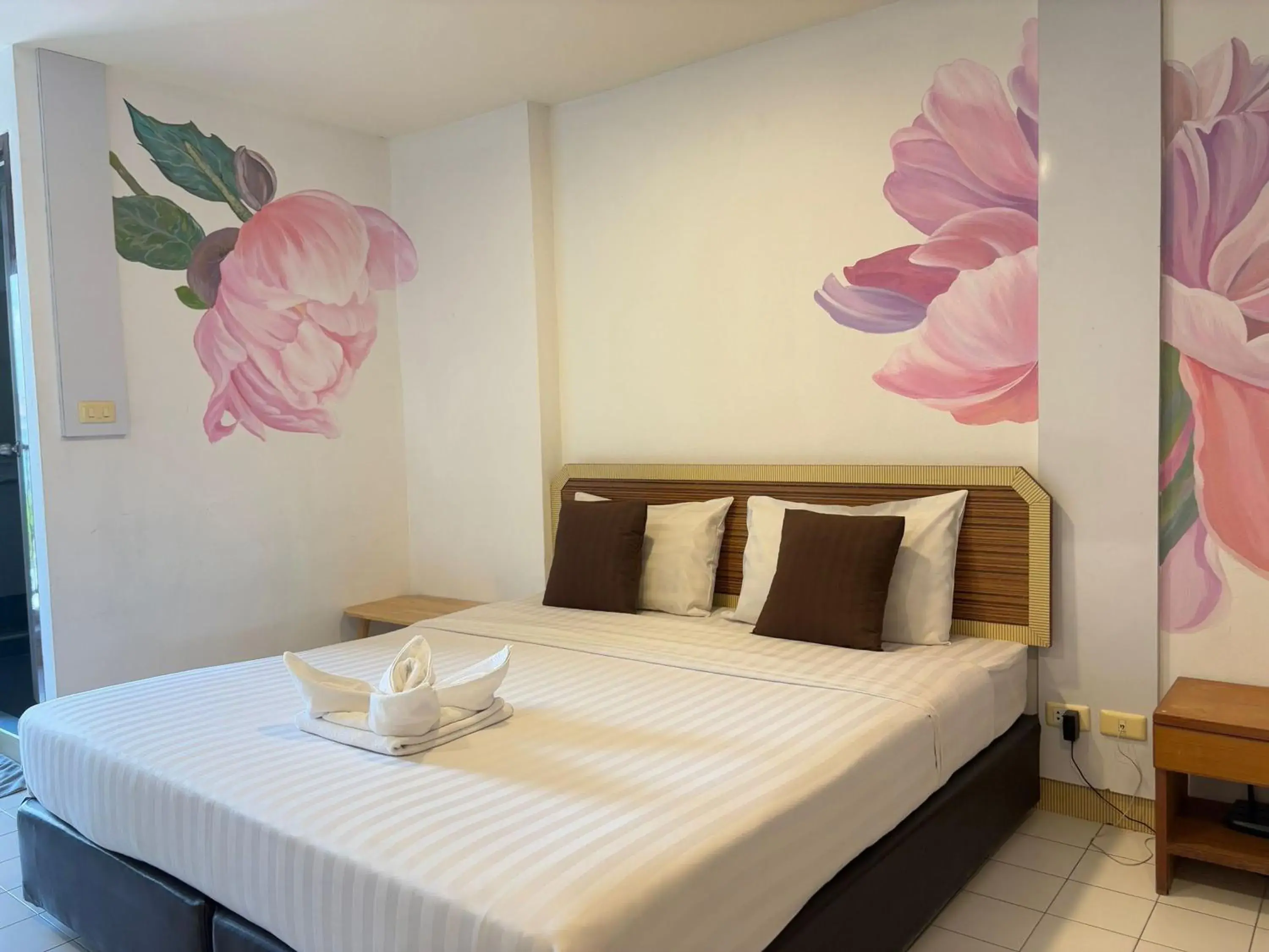 Bedroom, Bed in OYO 75446 Travis Inthamara 49 Bedroom, Bed in OYO 75446 Travis Inthamara 49