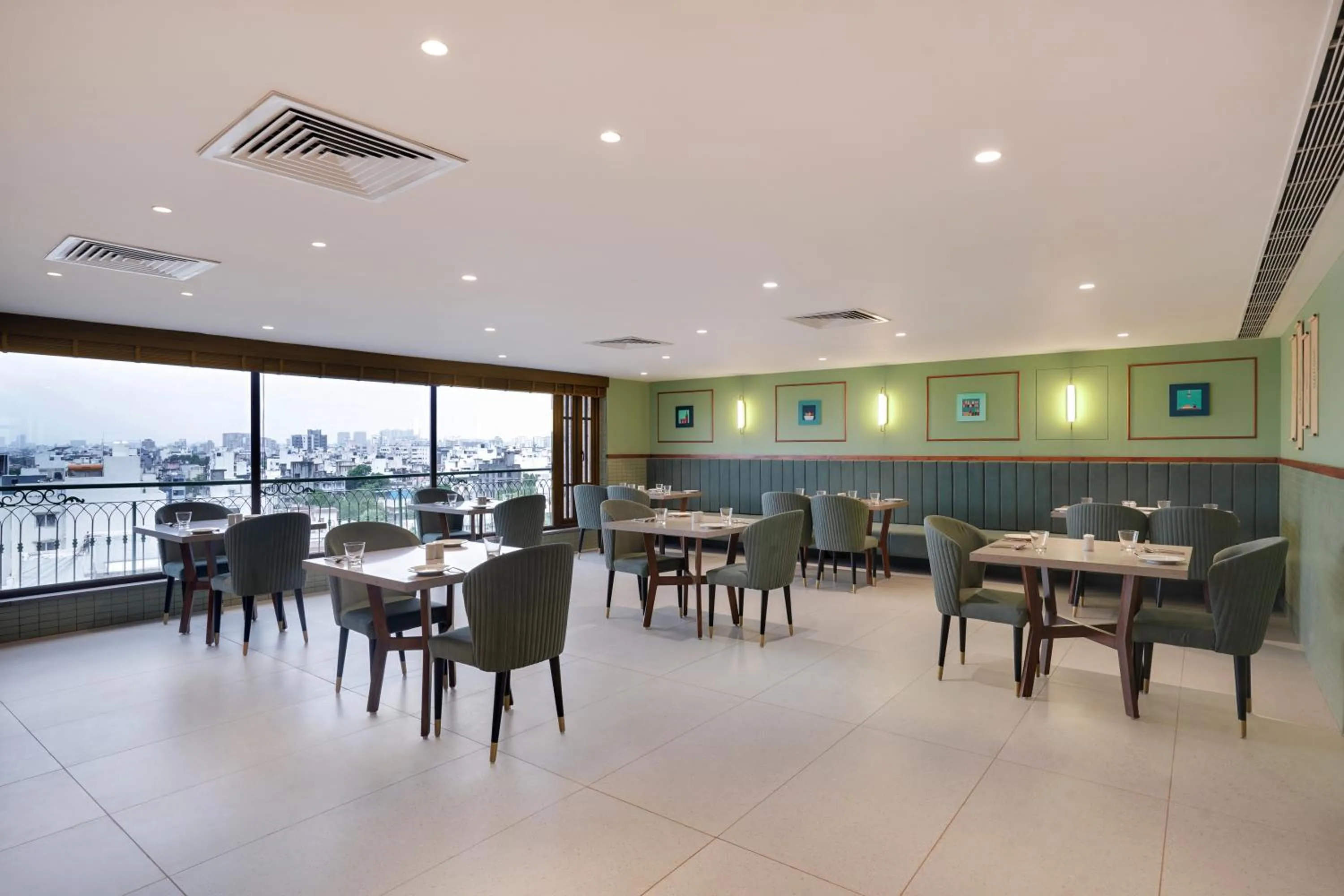 Restaurant/places to eat in Lemon Tree Hotel, Rajkot
