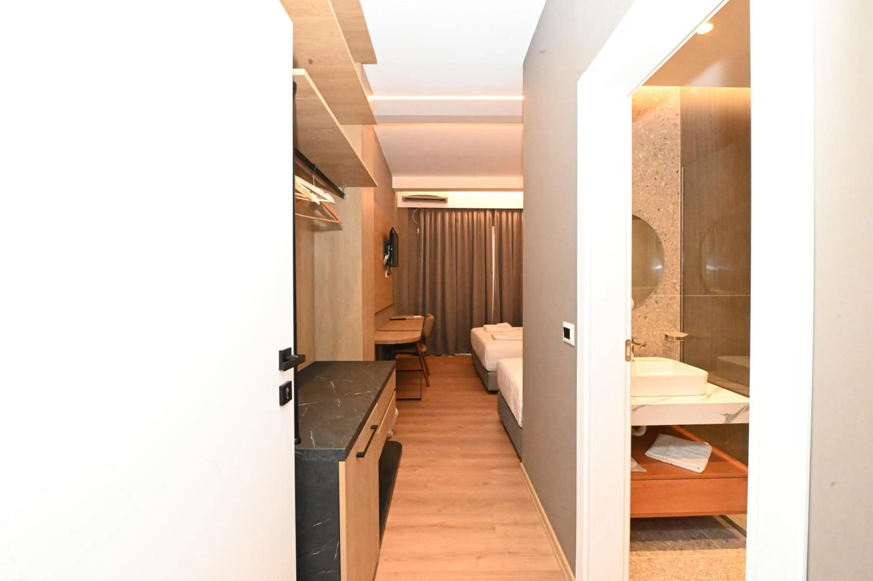 Shower in Hotel Panorama